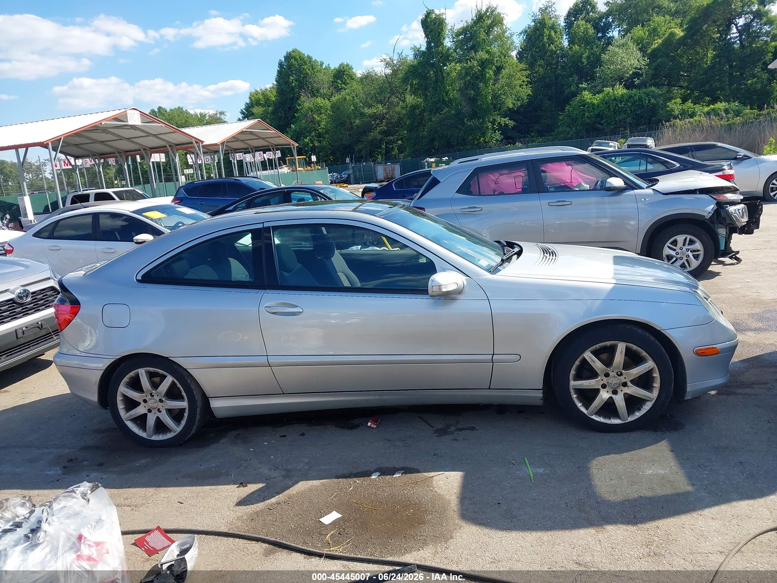 2004 Mercedes-benz C 230 Kompressor Sport Silver vin: WDBRN40J84A614155
