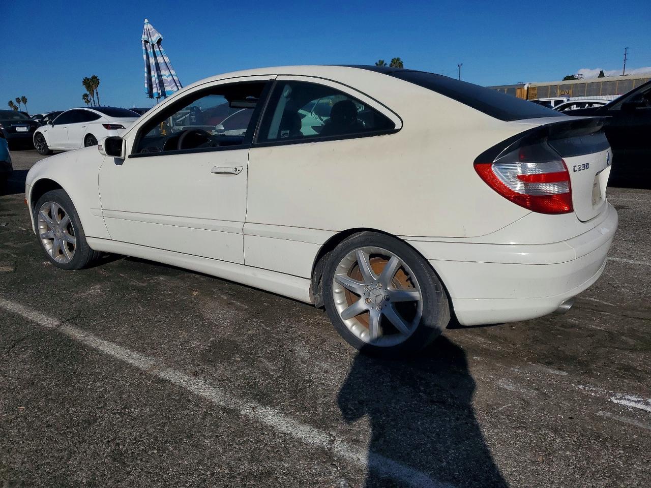 2002 Mercedes-benz C 230k Sport Coupe White vin: WDBRN47J22A325081