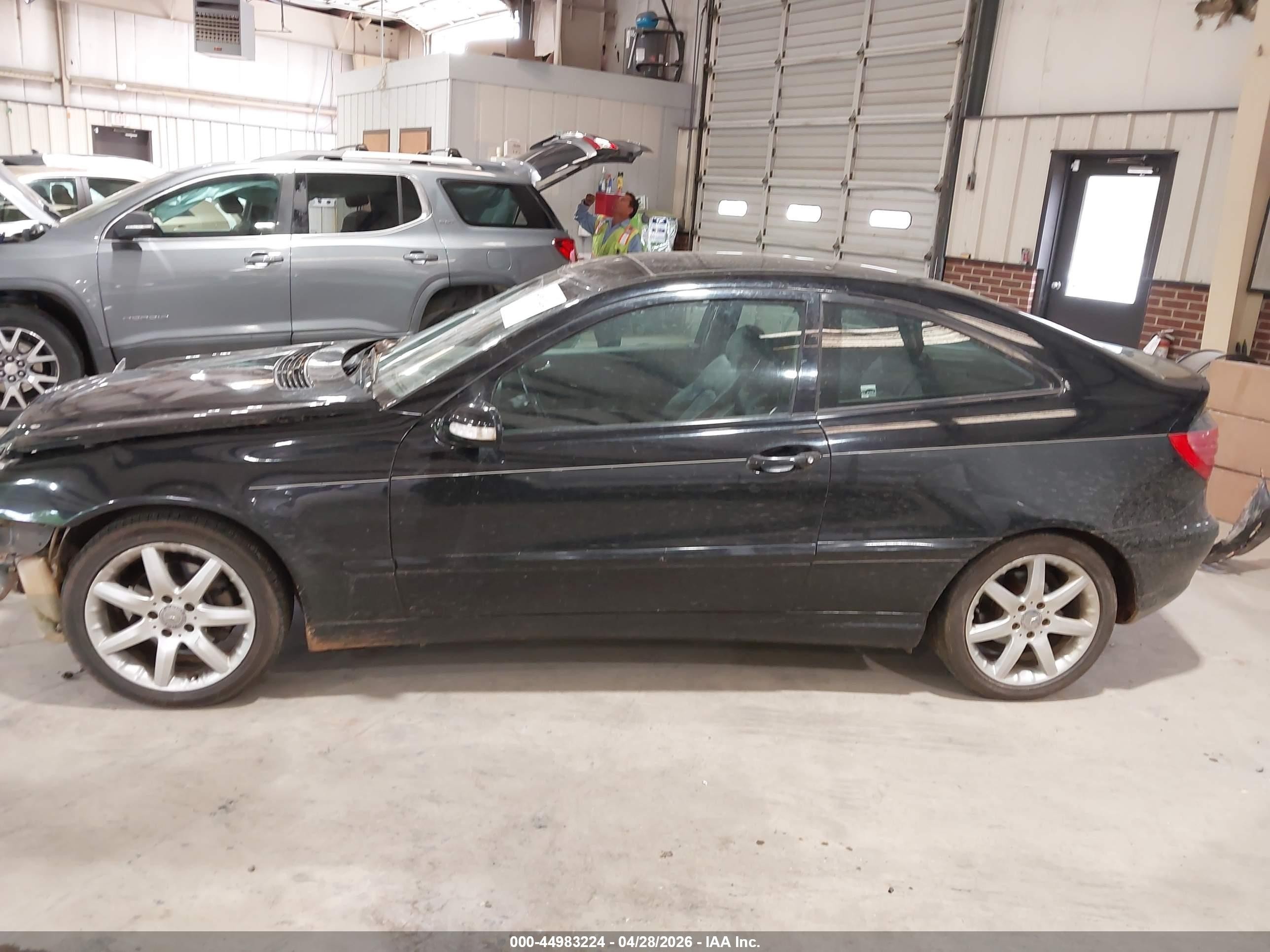 2002 Mercedes-benz C 230 Black vin: WDBRN47J22A391405