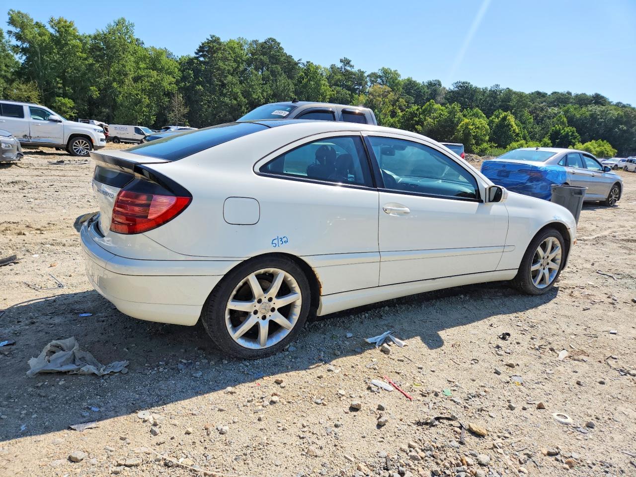 2002 Mercedes-benz C 230k Sport Coupe White vin: WDBRN47J32A370627