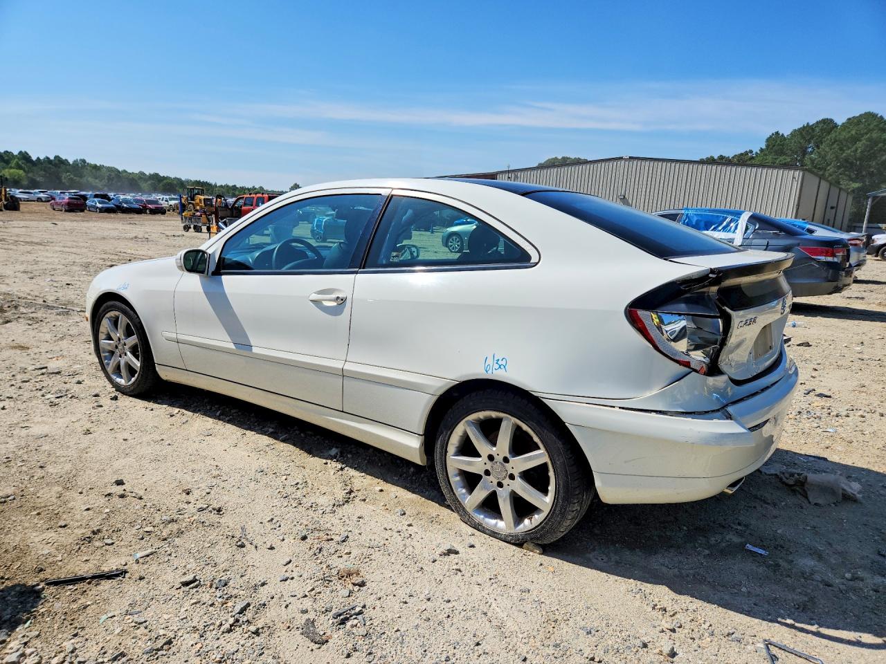 2002 Mercedes-benz C 230k Sport Coupe White vin: WDBRN47J32A370627