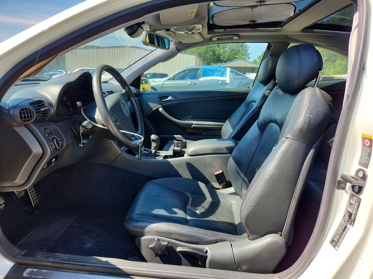 2002 Mercedes-benz C 230k Sport Coupe White vin: WDBRN47J32A370627