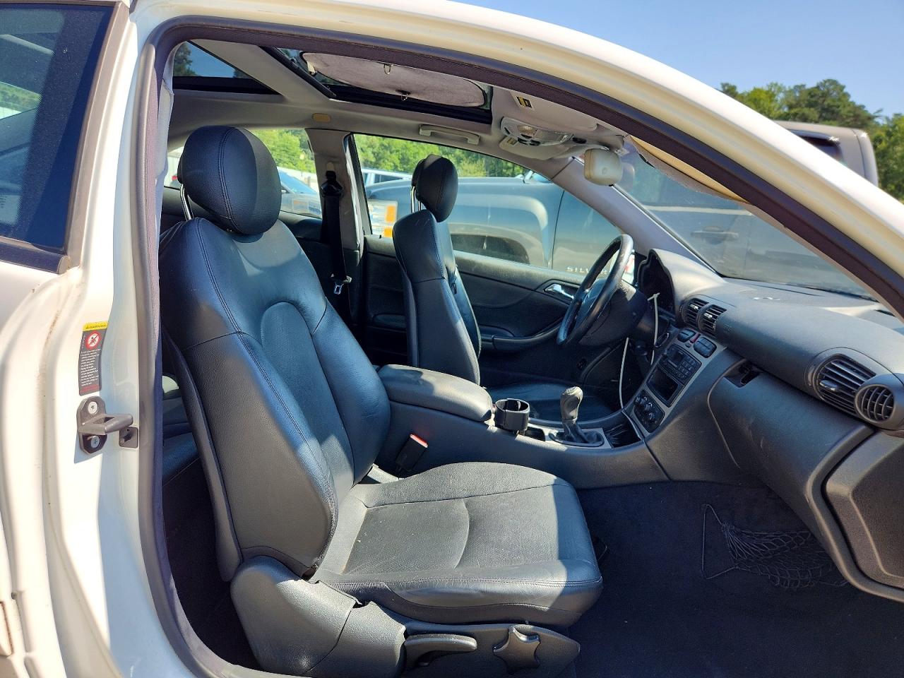 2002 Mercedes-benz C 230k Sport Coupe White vin: WDBRN47J32A370627