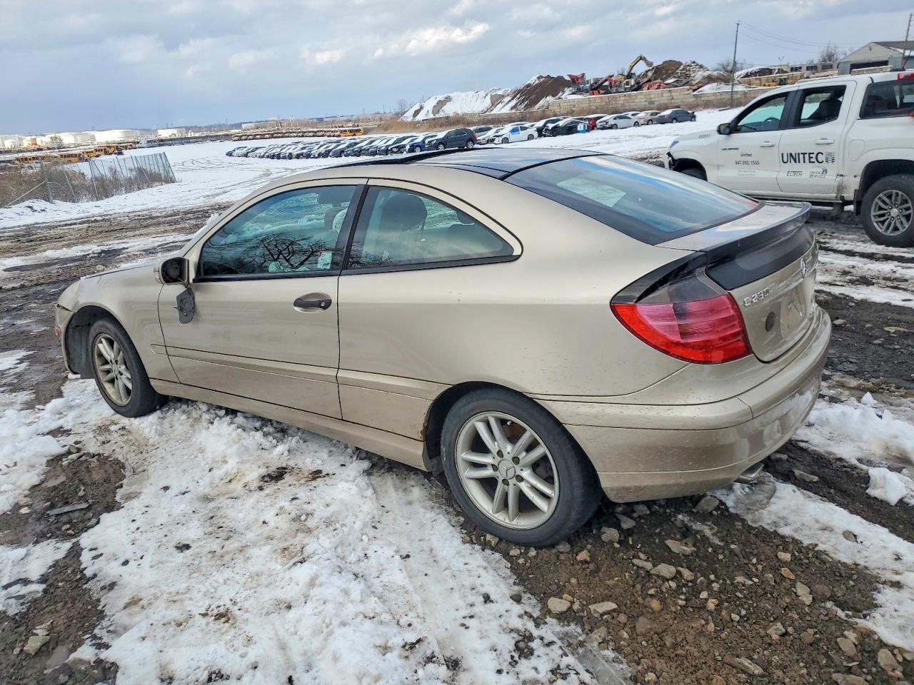 2002 Mercedes-benz C 230k Sport Coupe Gold vin: WDBRN47J42A224155