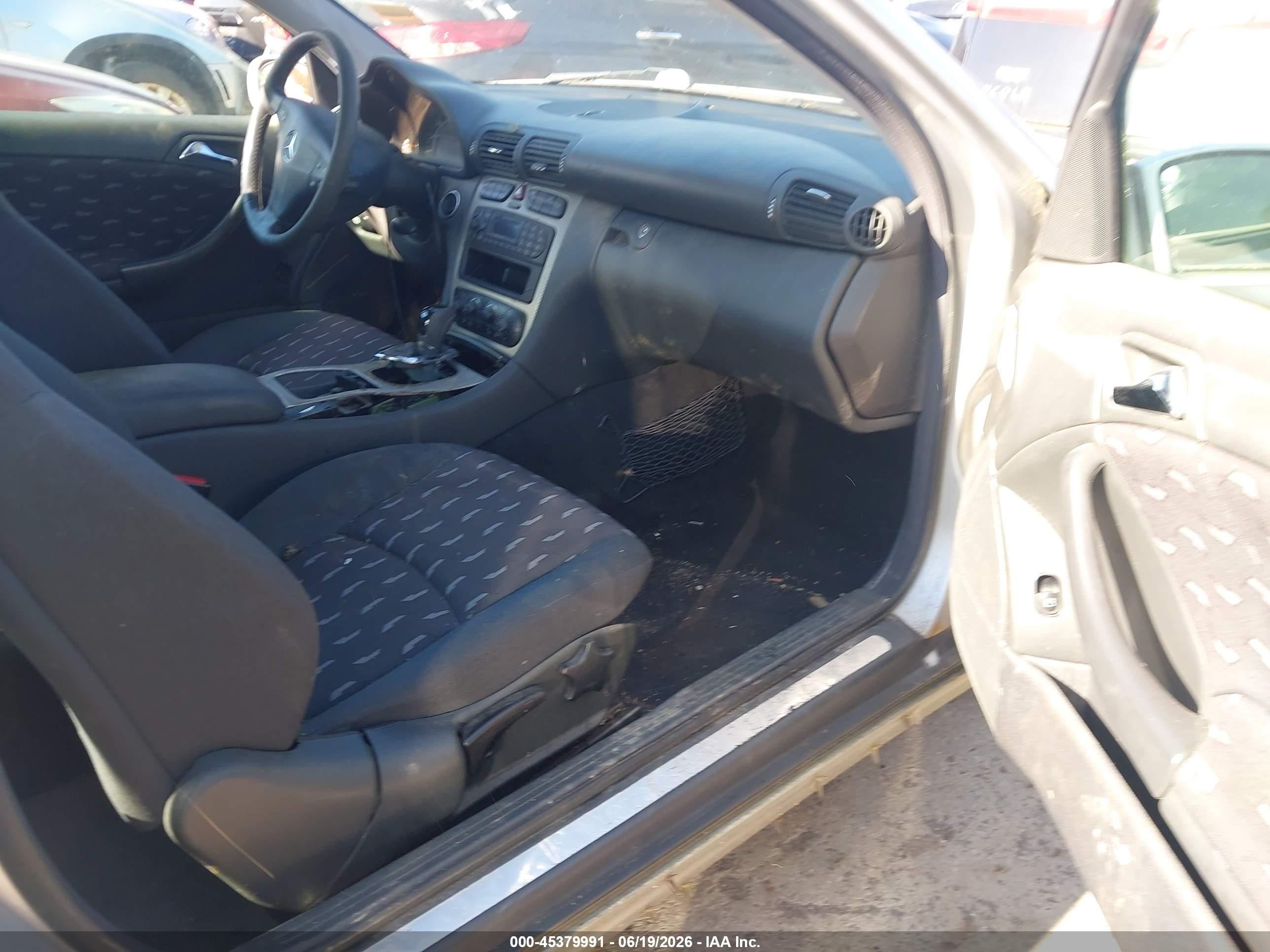 2002 Mercedes-benz C 230k Sport Coupe Silver vin: WDBRN47J52A303236