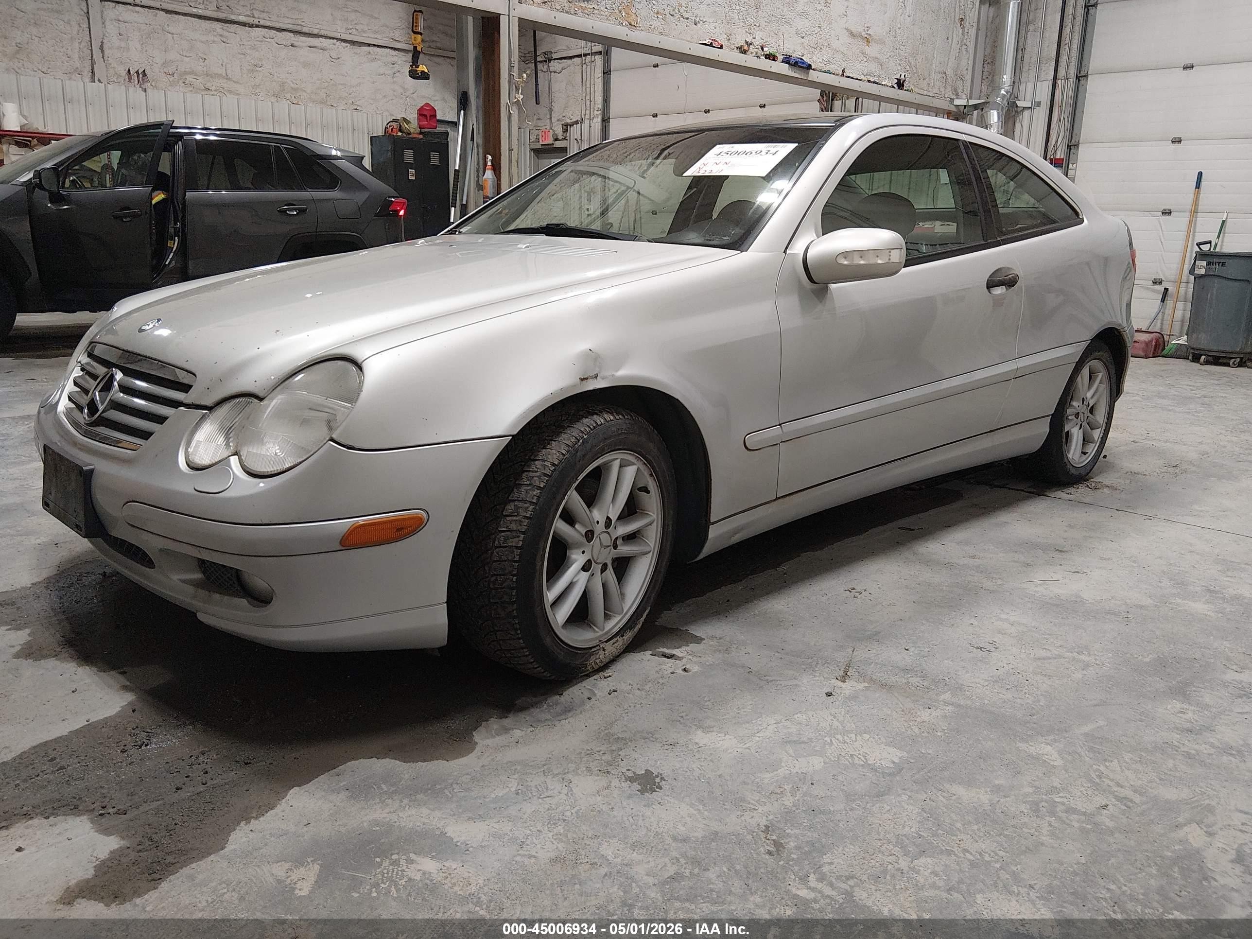 2002 Mercedes-benz C 230k Sport Coupe Silver vin: WDBRN47J92A367571