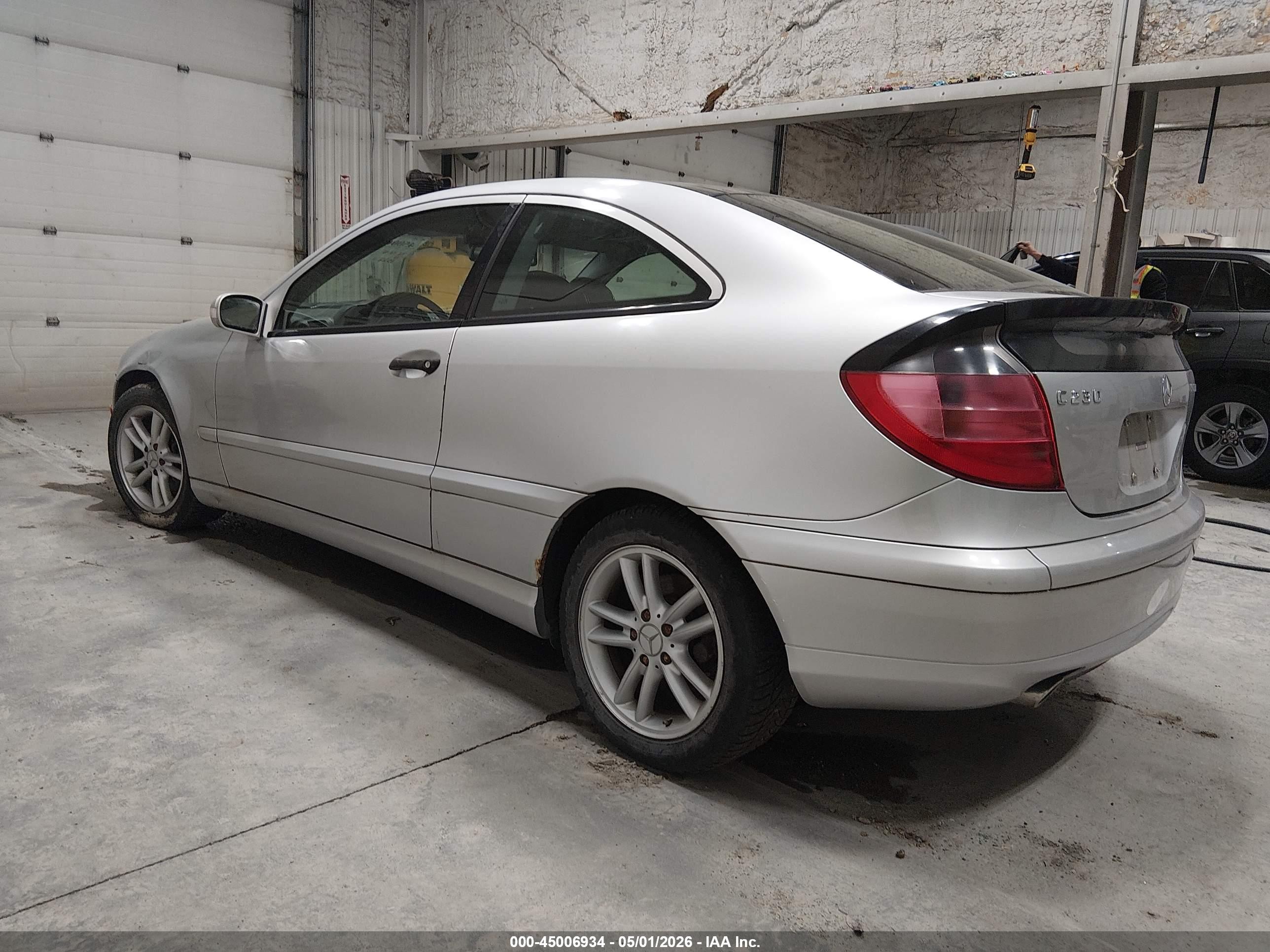 2002 Mercedes-benz C 230k Sport Coupe Silver vin: WDBRN47J92A367571