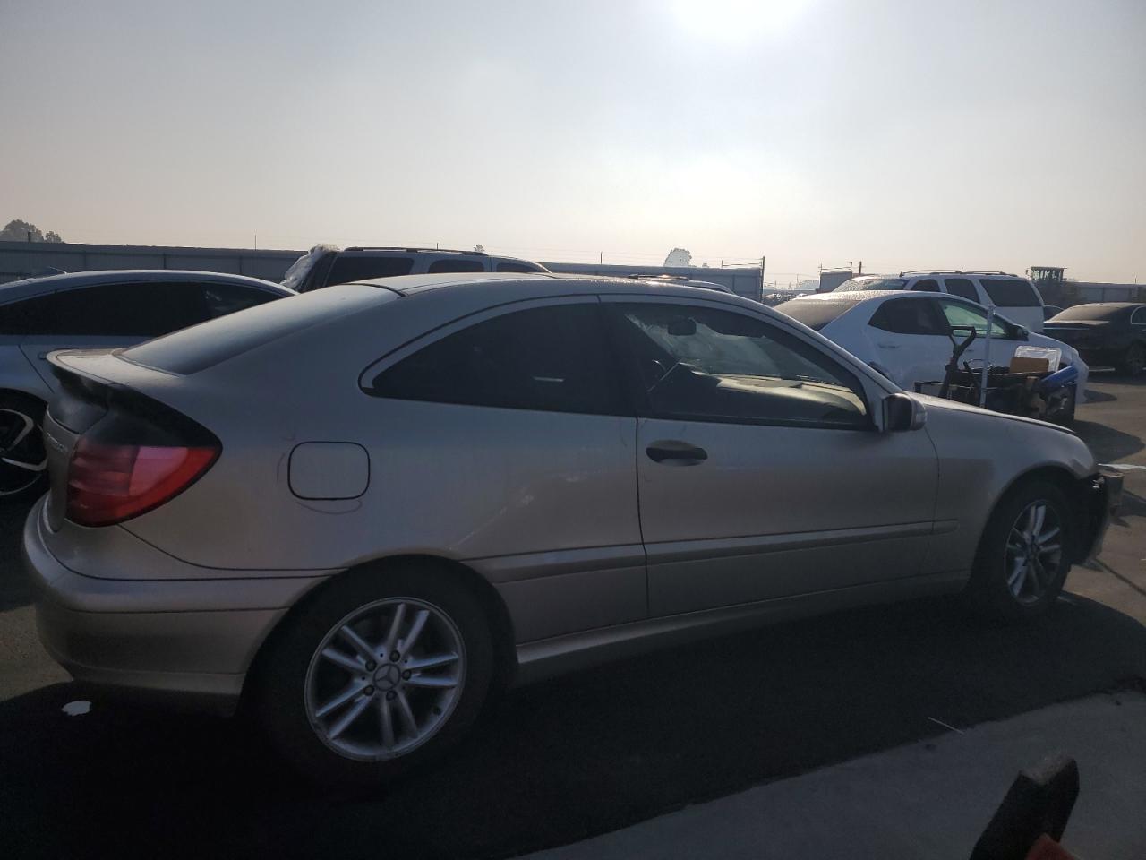 2002 Mercedes-benz C 230k Sport Coupe Tan vin: WDBRN47JX2A248265