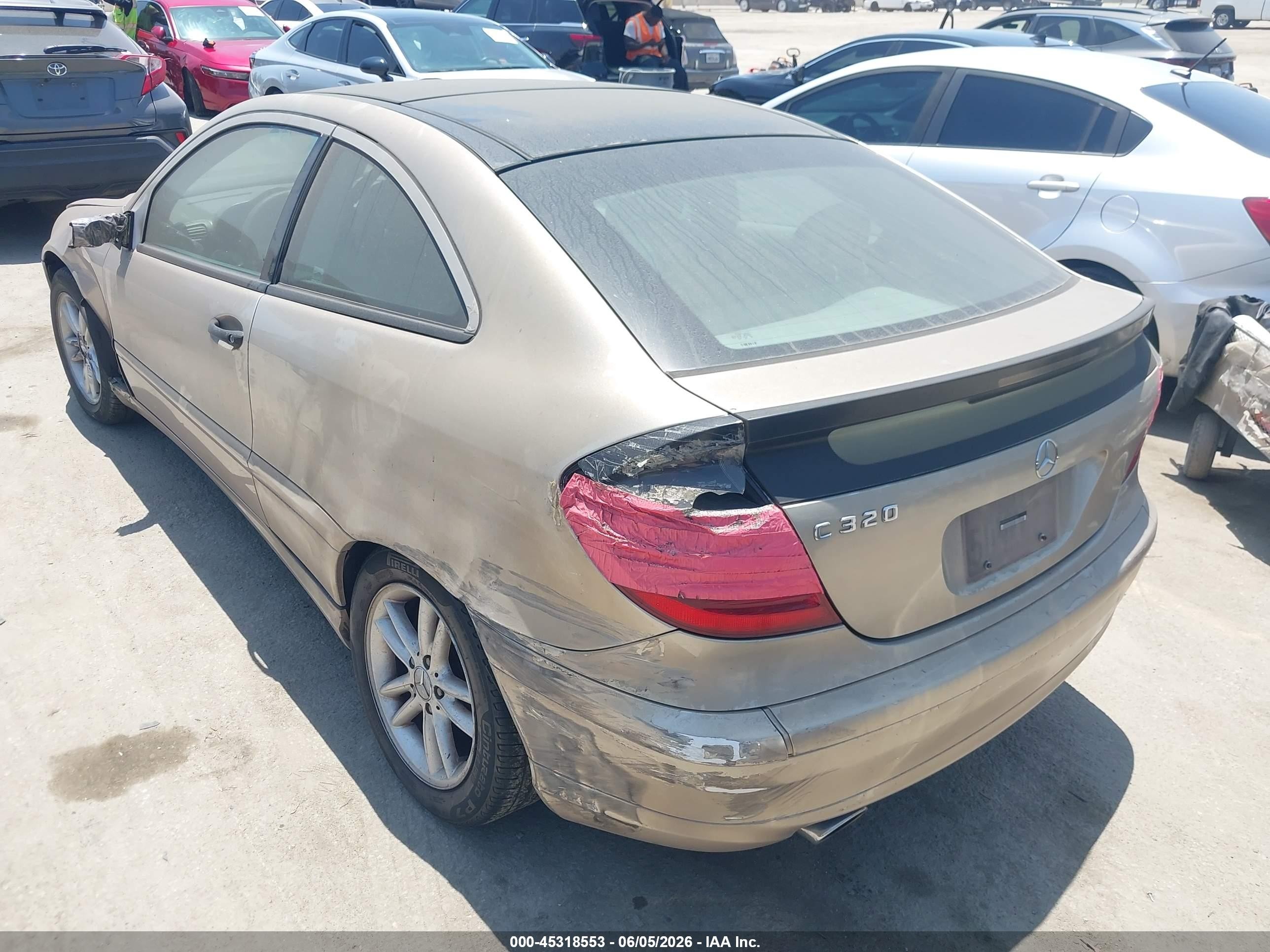 2003 Mercedes-benz C 320 Sport Золотой vin: WDBRN64J03A477667