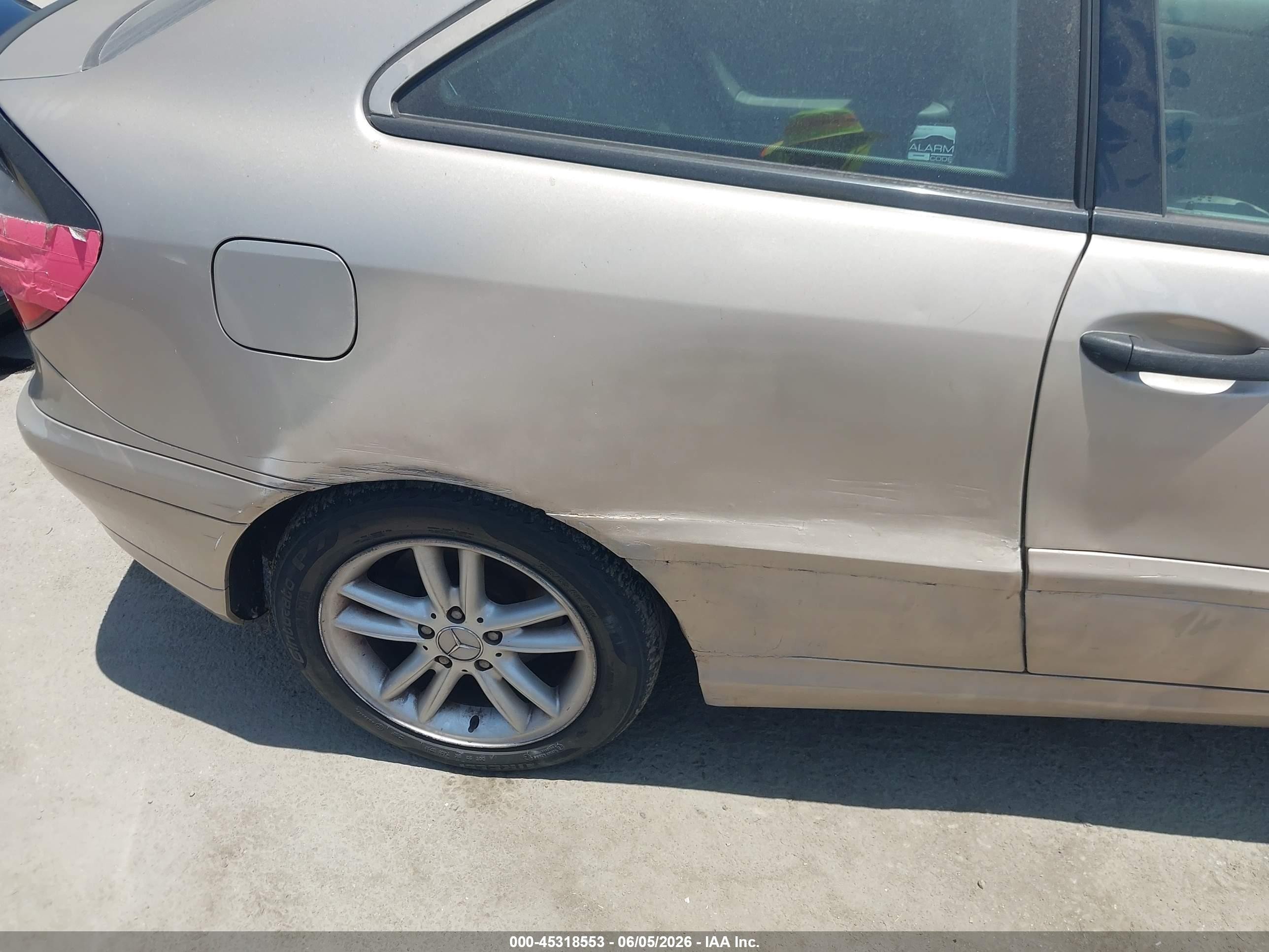 2003 Mercedes-benz C 320 Sport Золотой vin: WDBRN64J03A477667