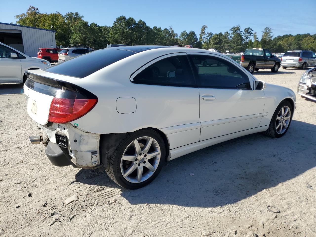 2003 Mercedes-benz C 320 Sport Coupe White vin: WDBRN64J33A517269