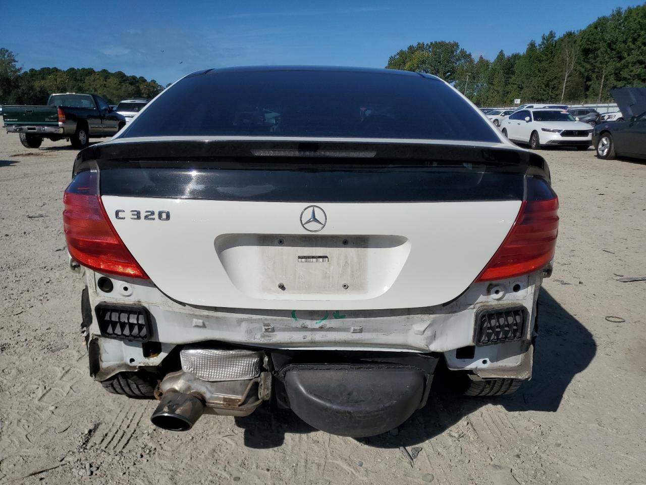 2003 Mercedes-benz C 320 Sport Coupe White vin: WDBRN64J33A517269