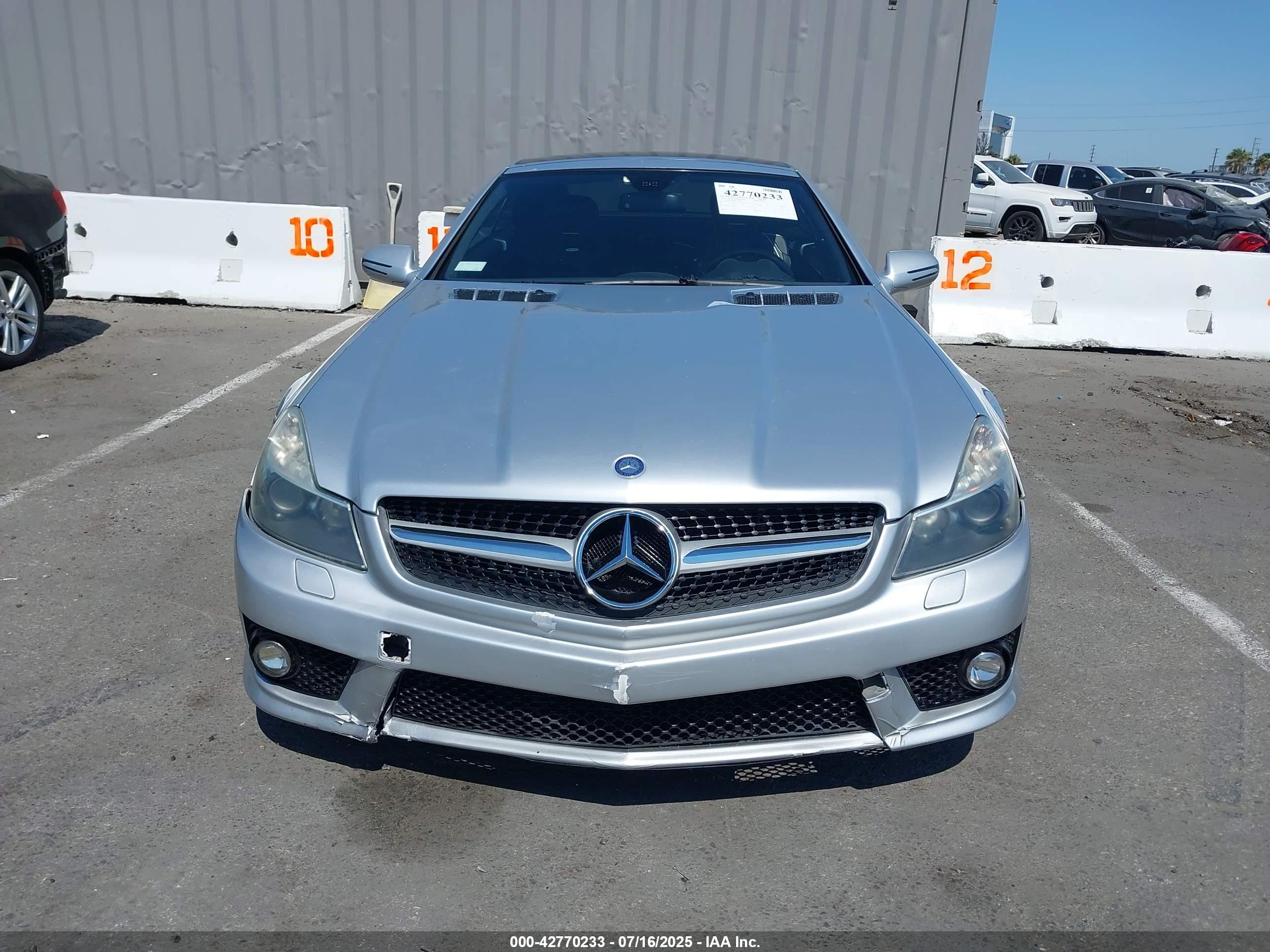 2009 Mercedes-benz Sl 63 Amg   Silver vin: WDBSK70F69F148436