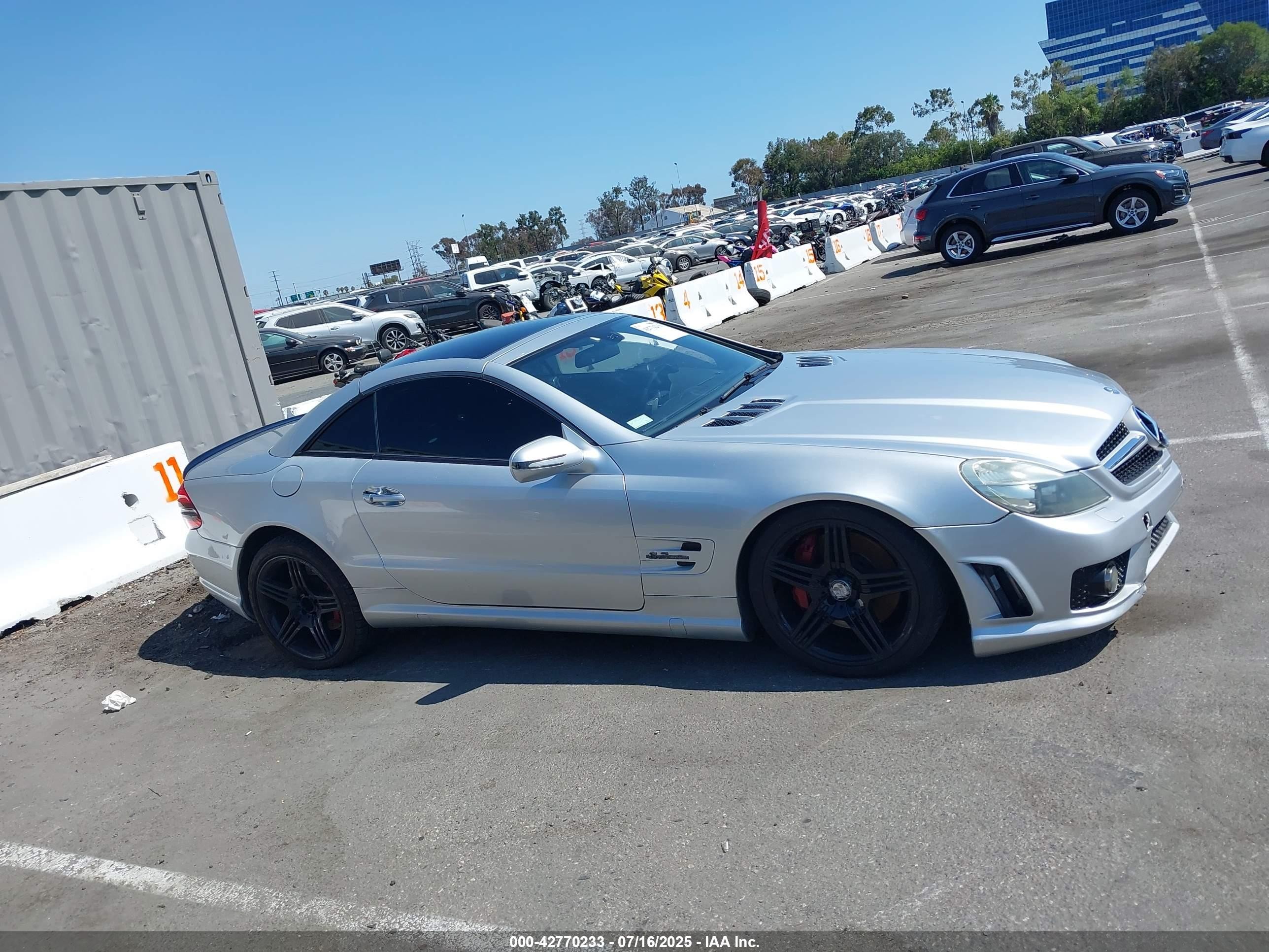 2009 Mercedes-benz Sl 63 Amg   Silver vin: WDBSK70F69F148436