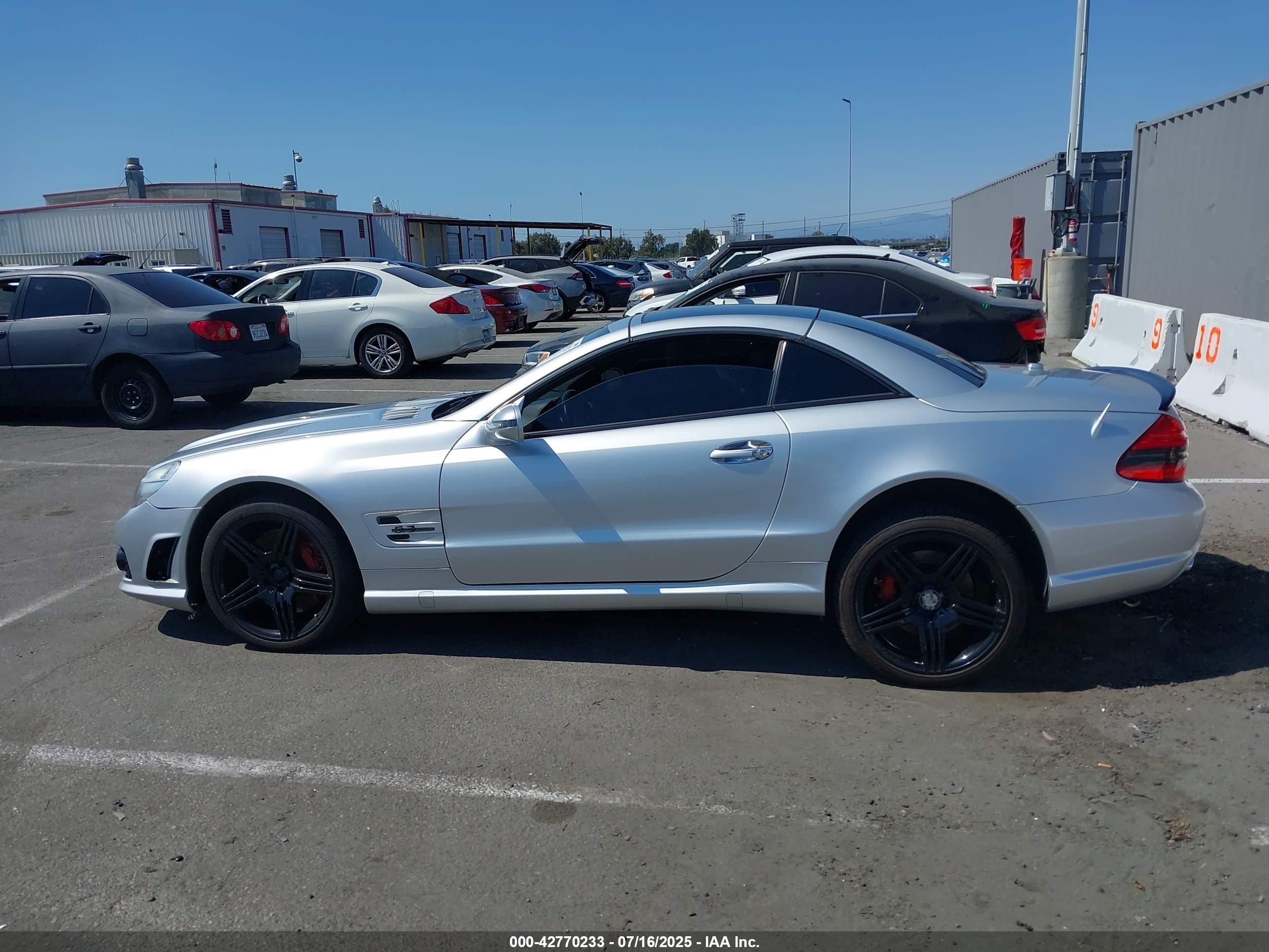 2009 Mercedes-benz Sl 63 Amg   Silver vin: WDBSK70F69F148436