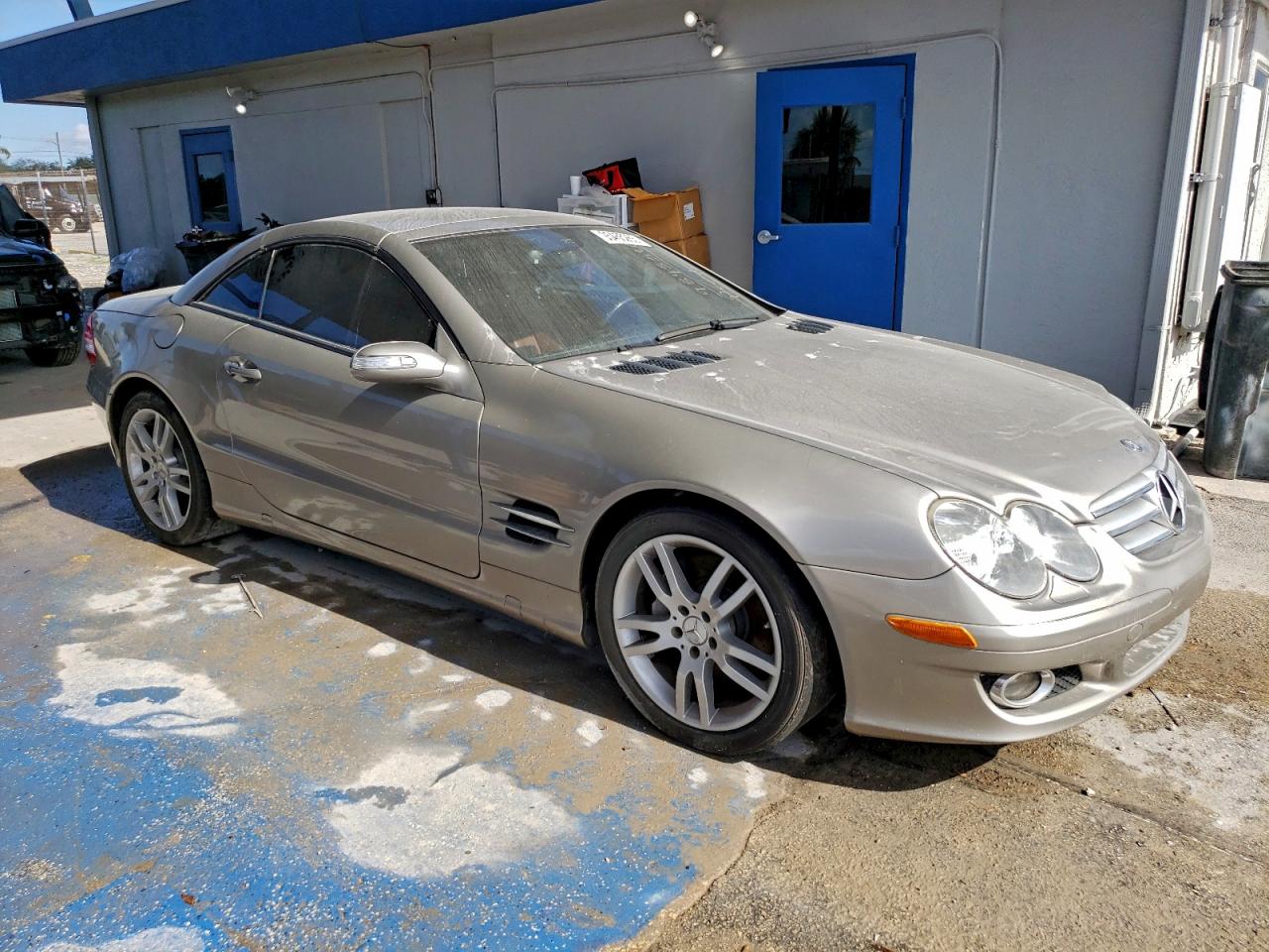 2007 Mercedes-benz Sl 550 Gray vin: WDBSK71F07F118070