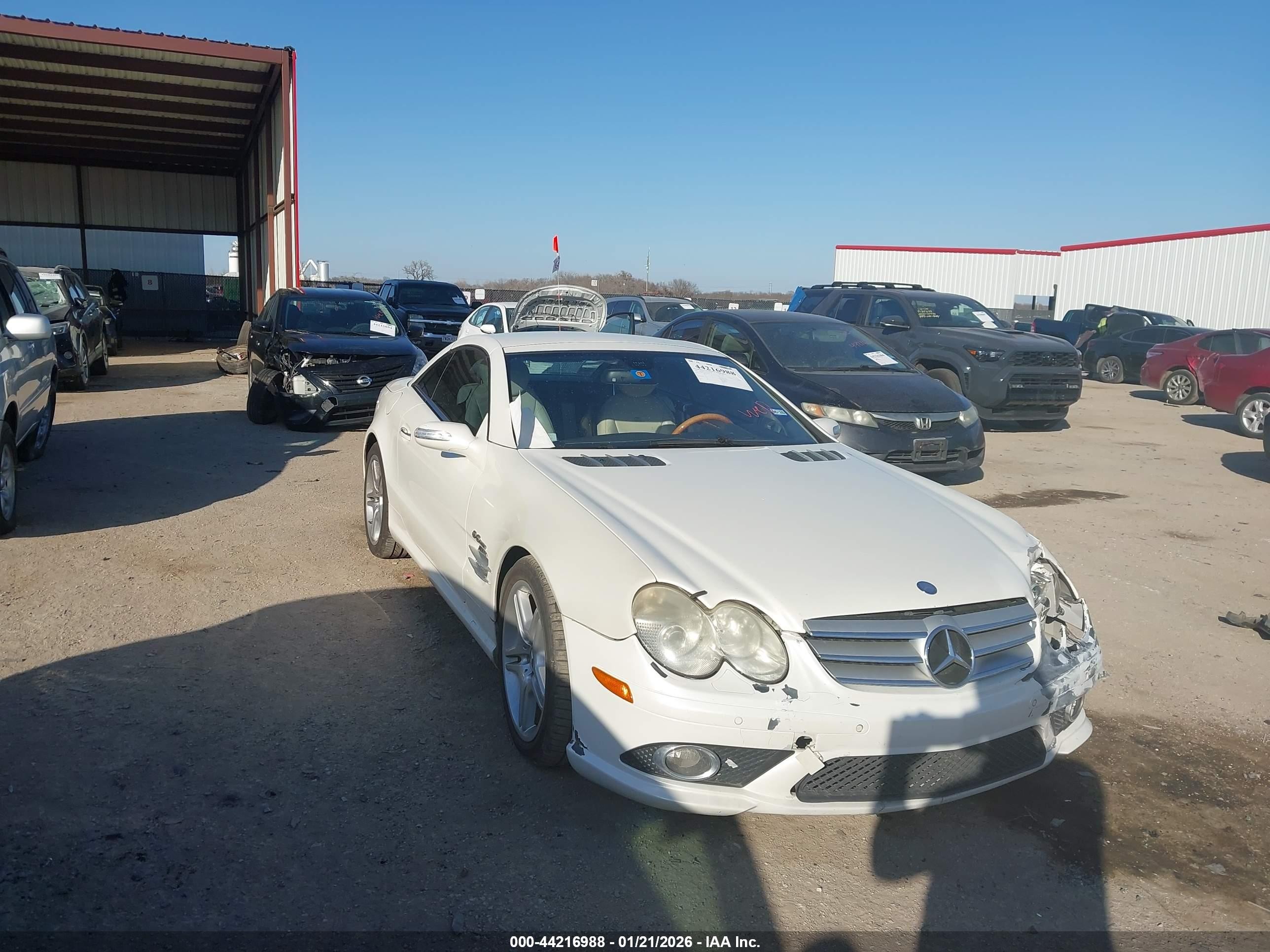 2007 Mercedes-benz Sl 550   Белый vin: WDBSK71F07F133913