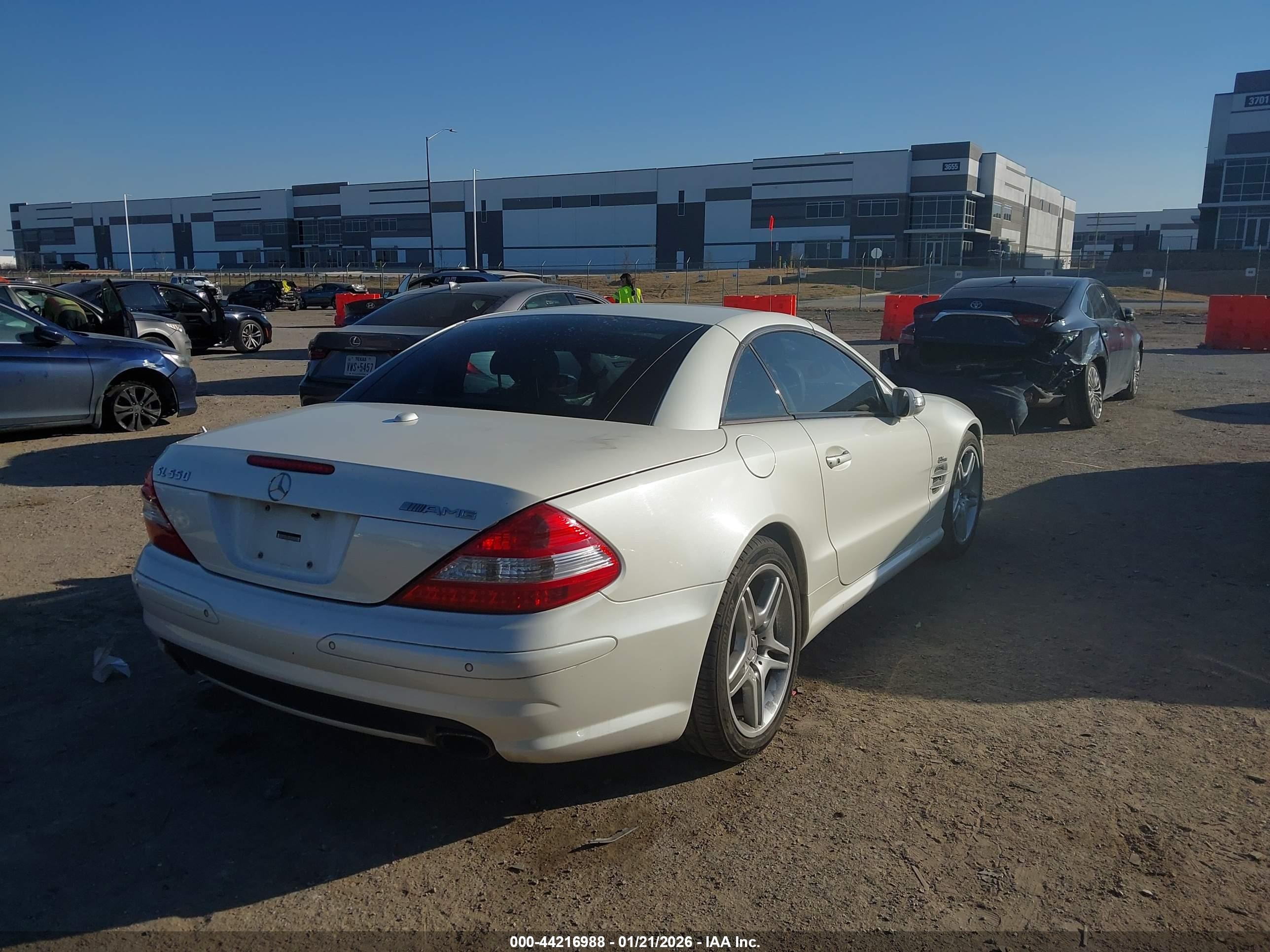 2007 Mercedes-benz Sl 550   Белый vin: WDBSK71F07F133913