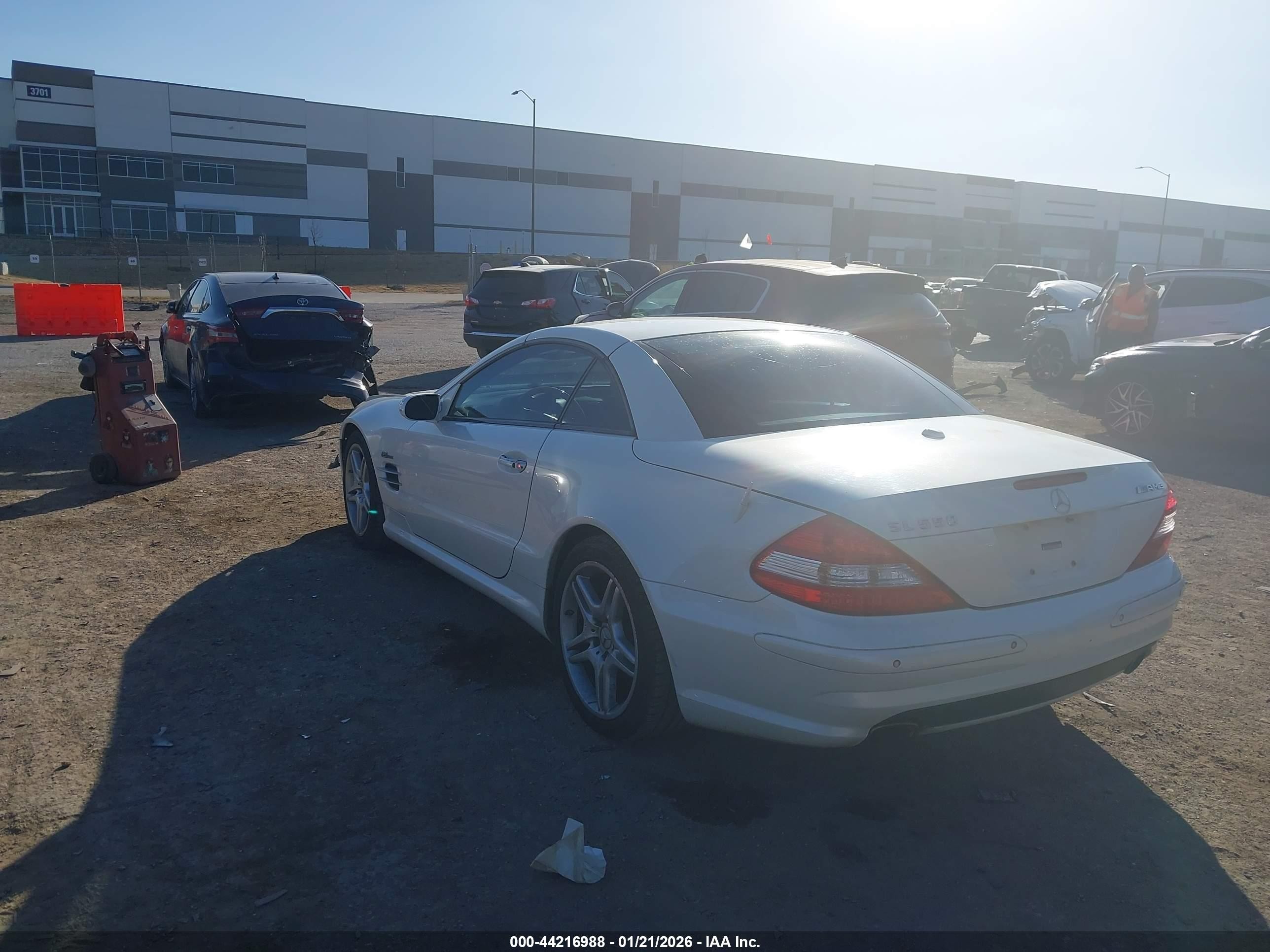 2007 Mercedes-benz Sl 550   Белый vin: WDBSK71F07F133913