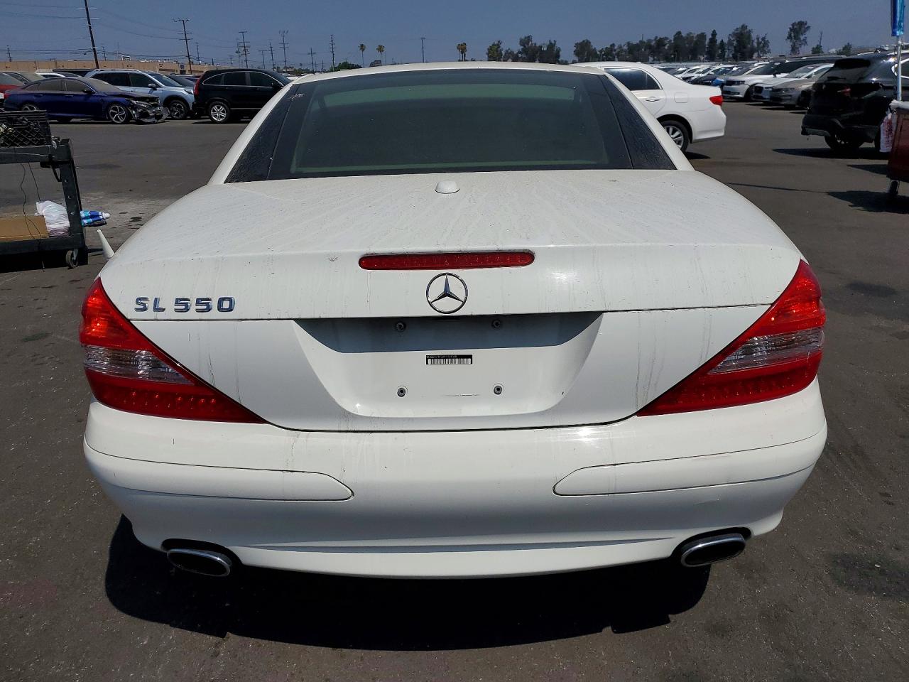 2008 Mercedes-benz Sl 550 White vin: WDBSK71F08F140068