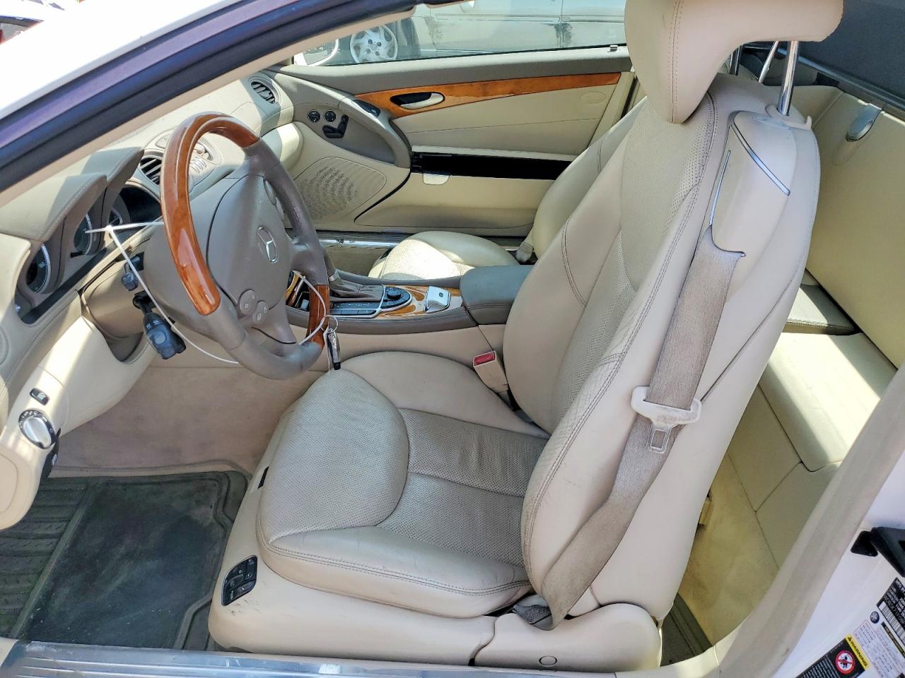 2008 Mercedes-benz Sl 550 White vin: WDBSK71F08F140068