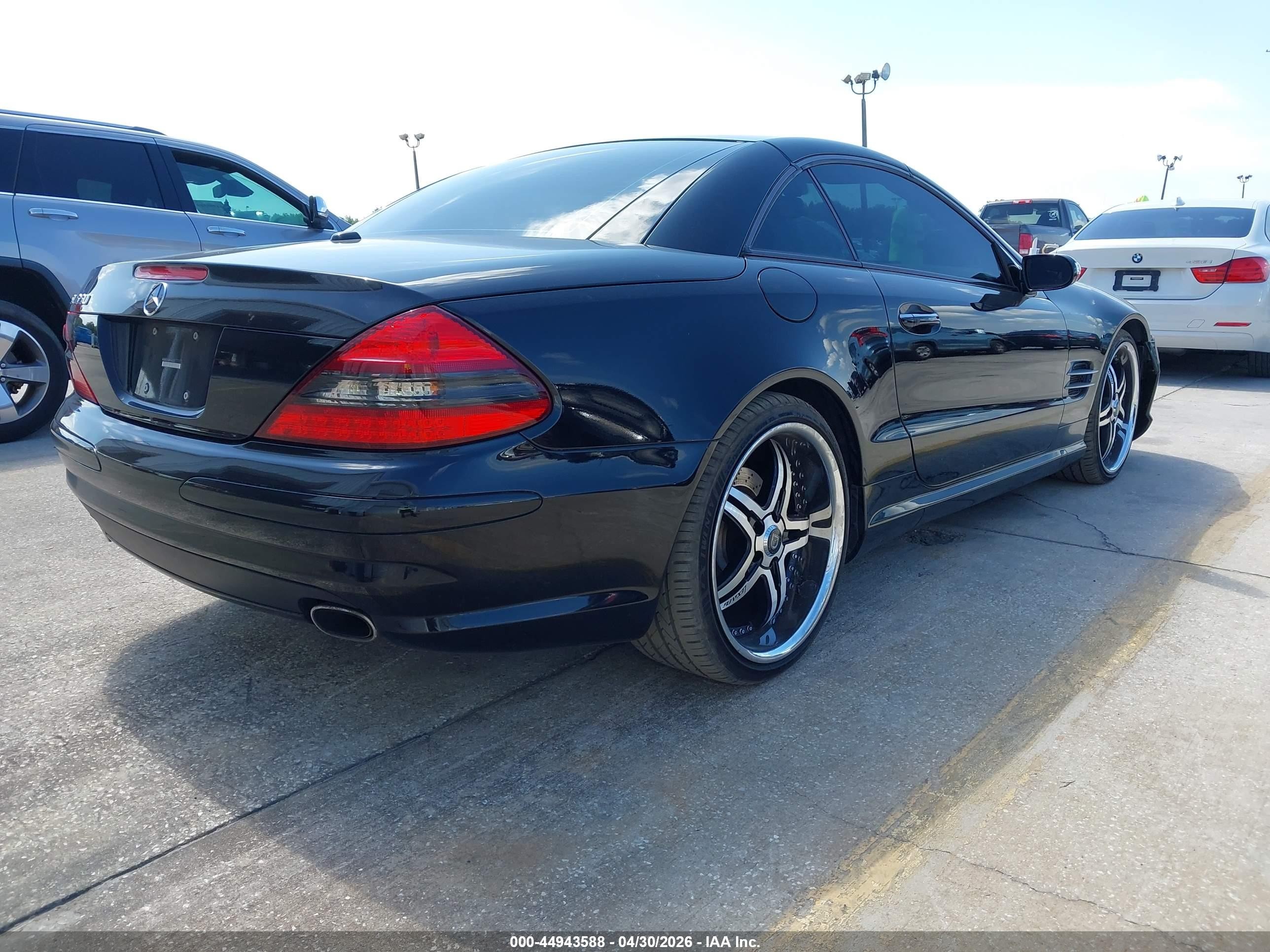 2008 Mercedes-benz Sl 550   Black vin: WDBSK71F08F141222