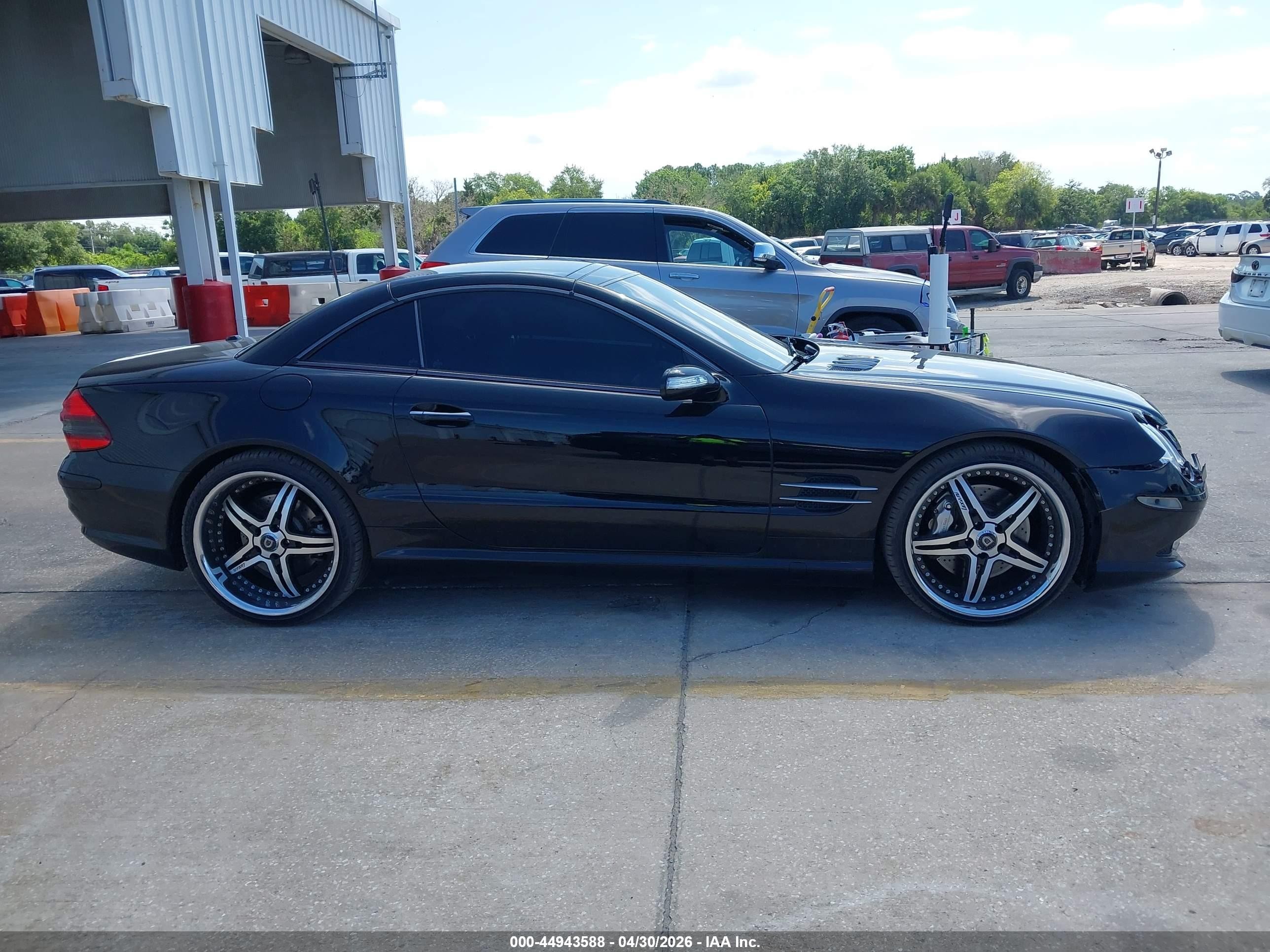 2008 Mercedes-benz Sl 550   Black vin: WDBSK71F08F141222