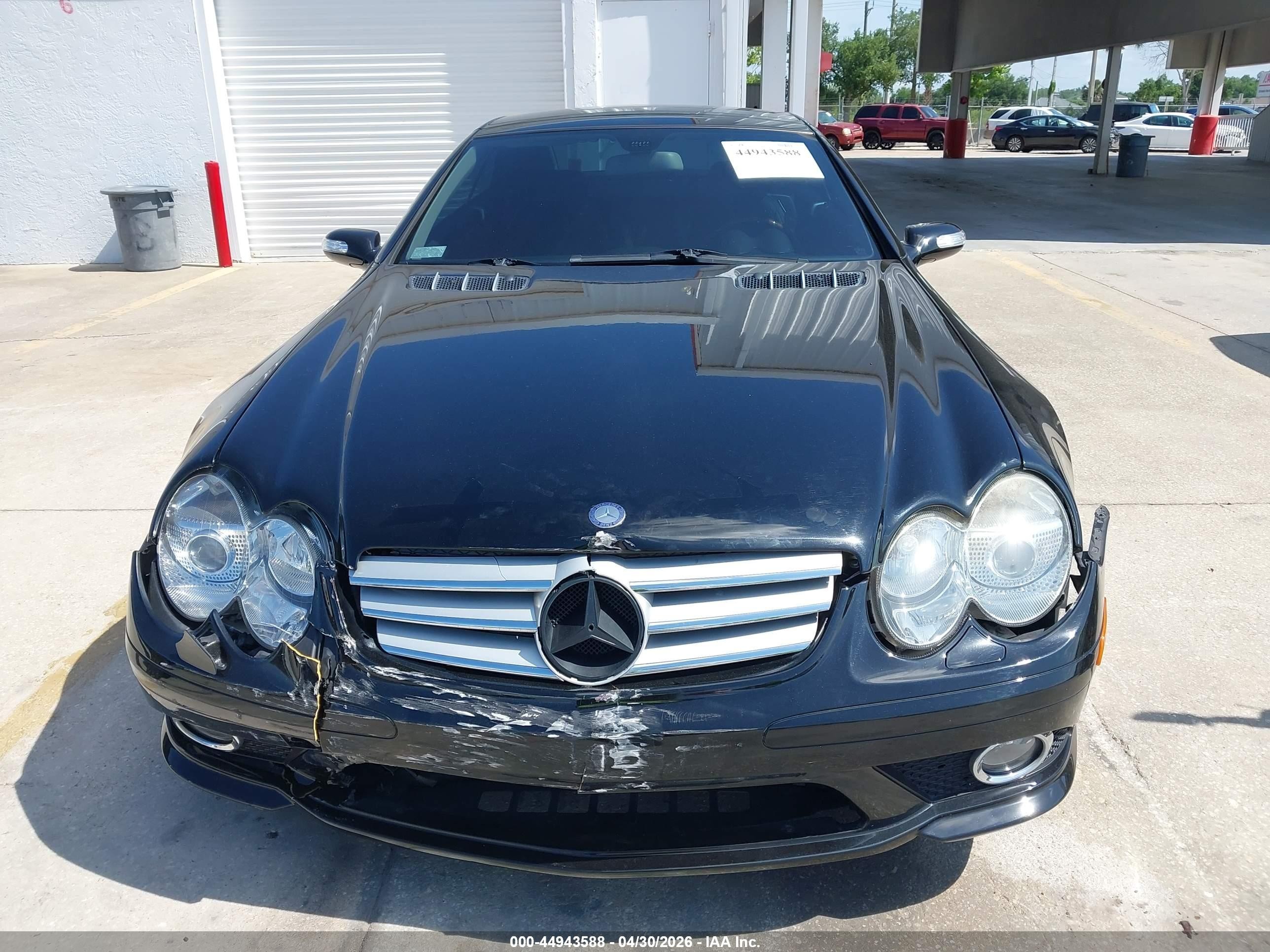 2008 Mercedes-benz Sl 550   Black vin: WDBSK71F08F141222