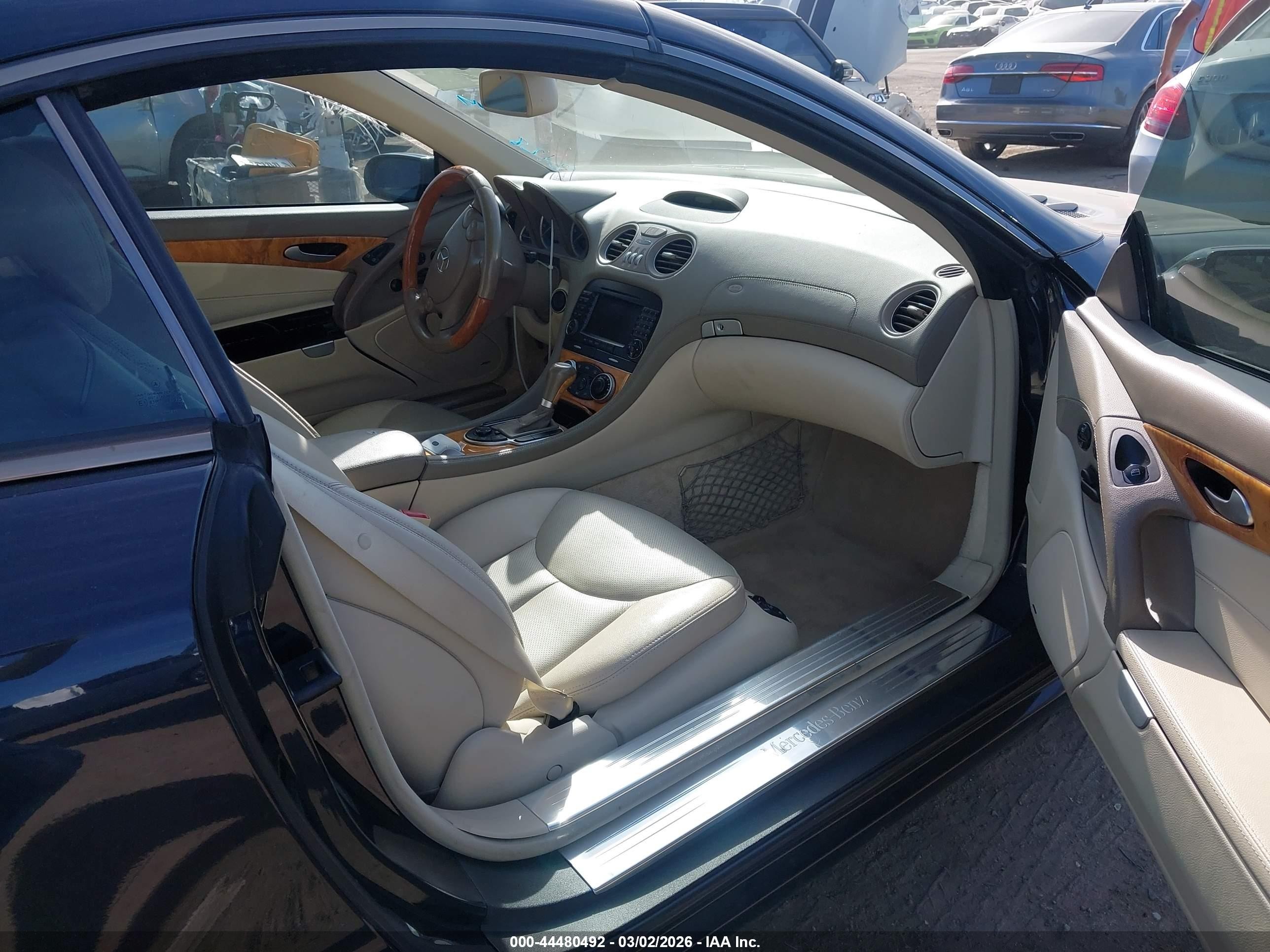 2008 Mercedes-benz Sl 550   Gray vin: WDBSK71F08F141334