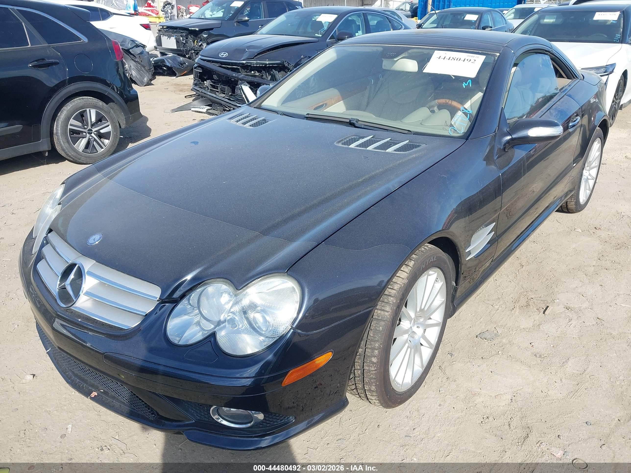 2008 Mercedes-benz Sl 550   Gray vin: WDBSK71F08F141334