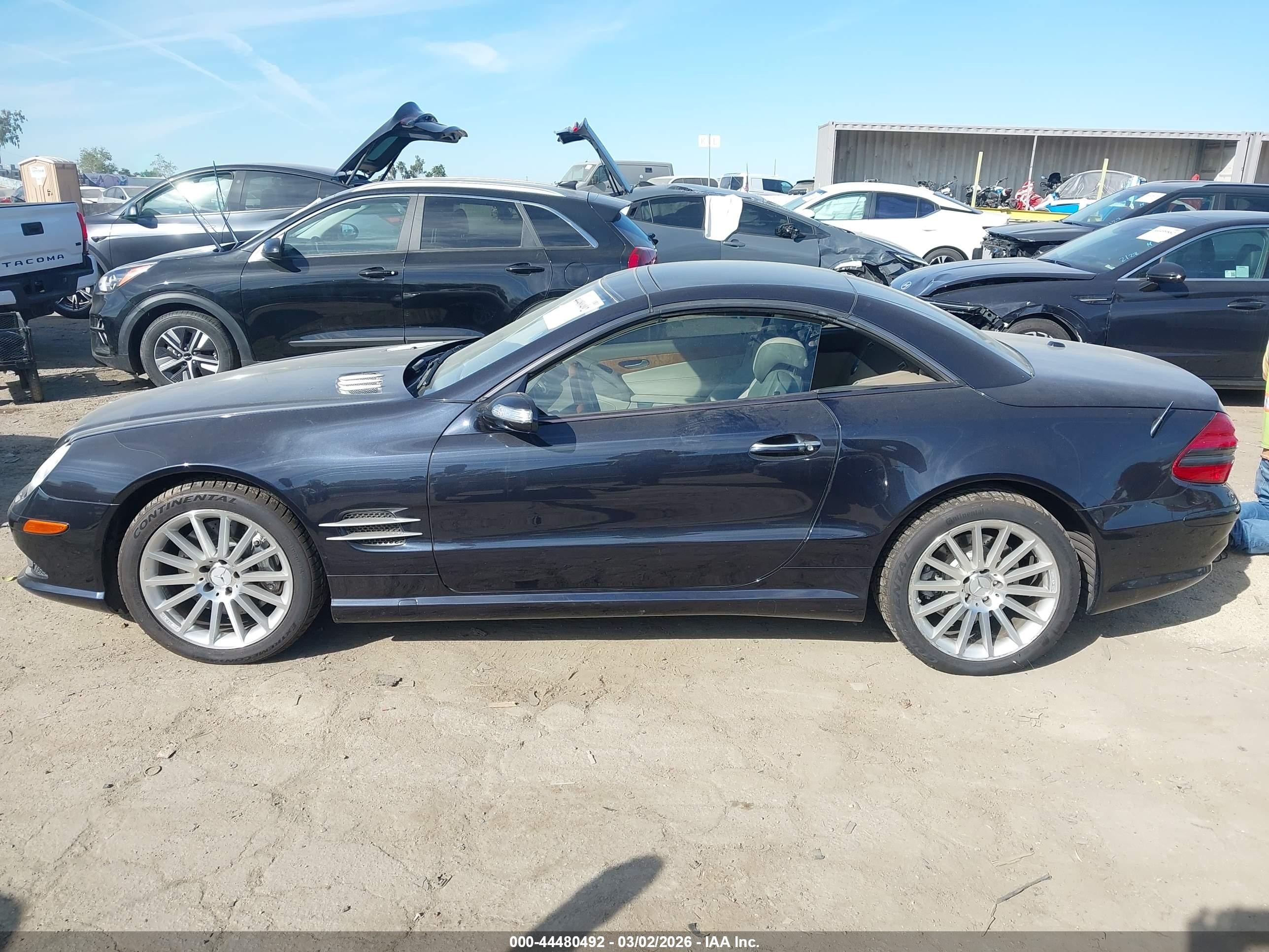 2008 Mercedes-benz Sl 550   Gray vin: WDBSK71F08F141334