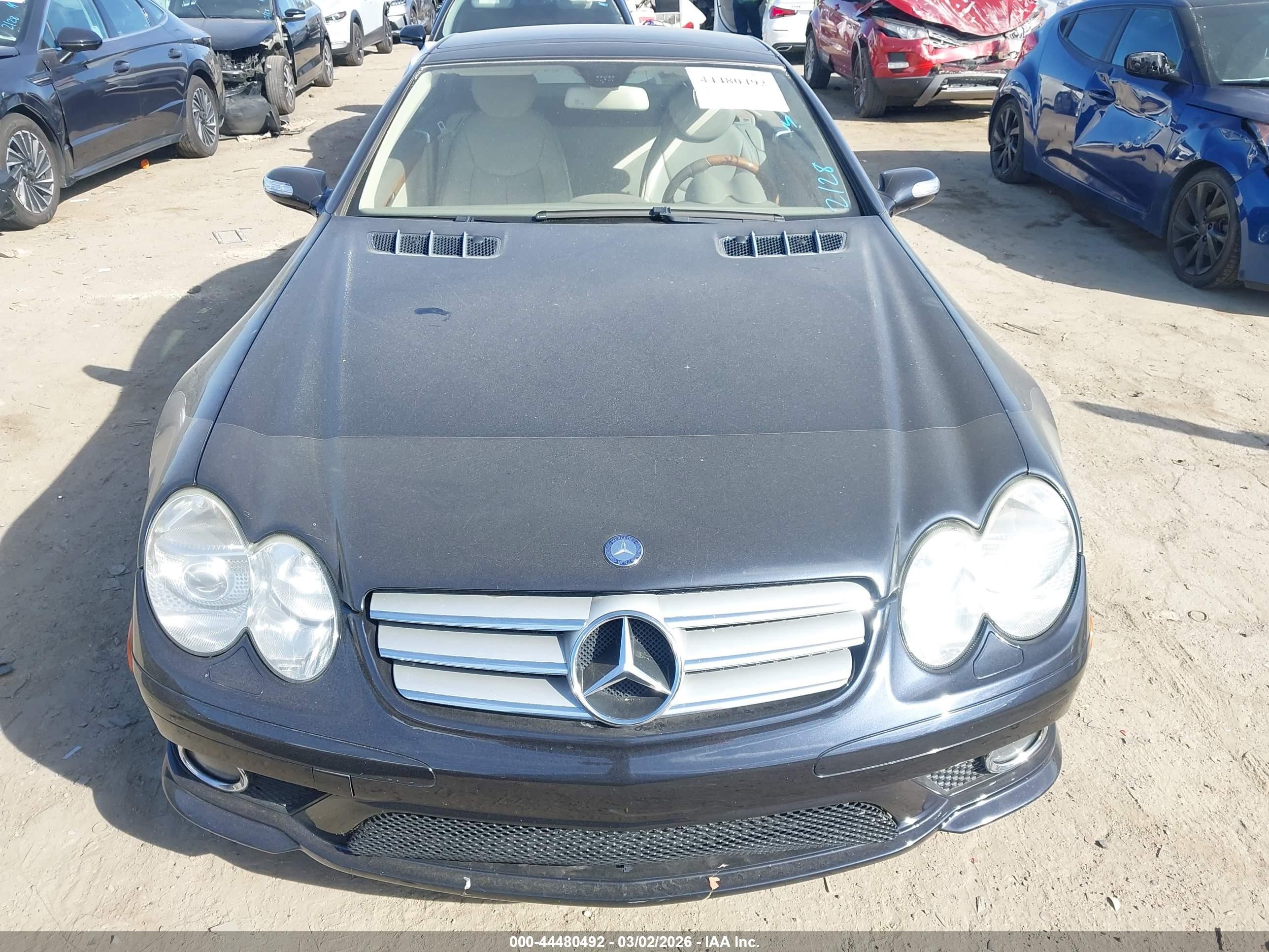 2008 Mercedes-benz Sl 550   Gray vin: WDBSK71F08F141334