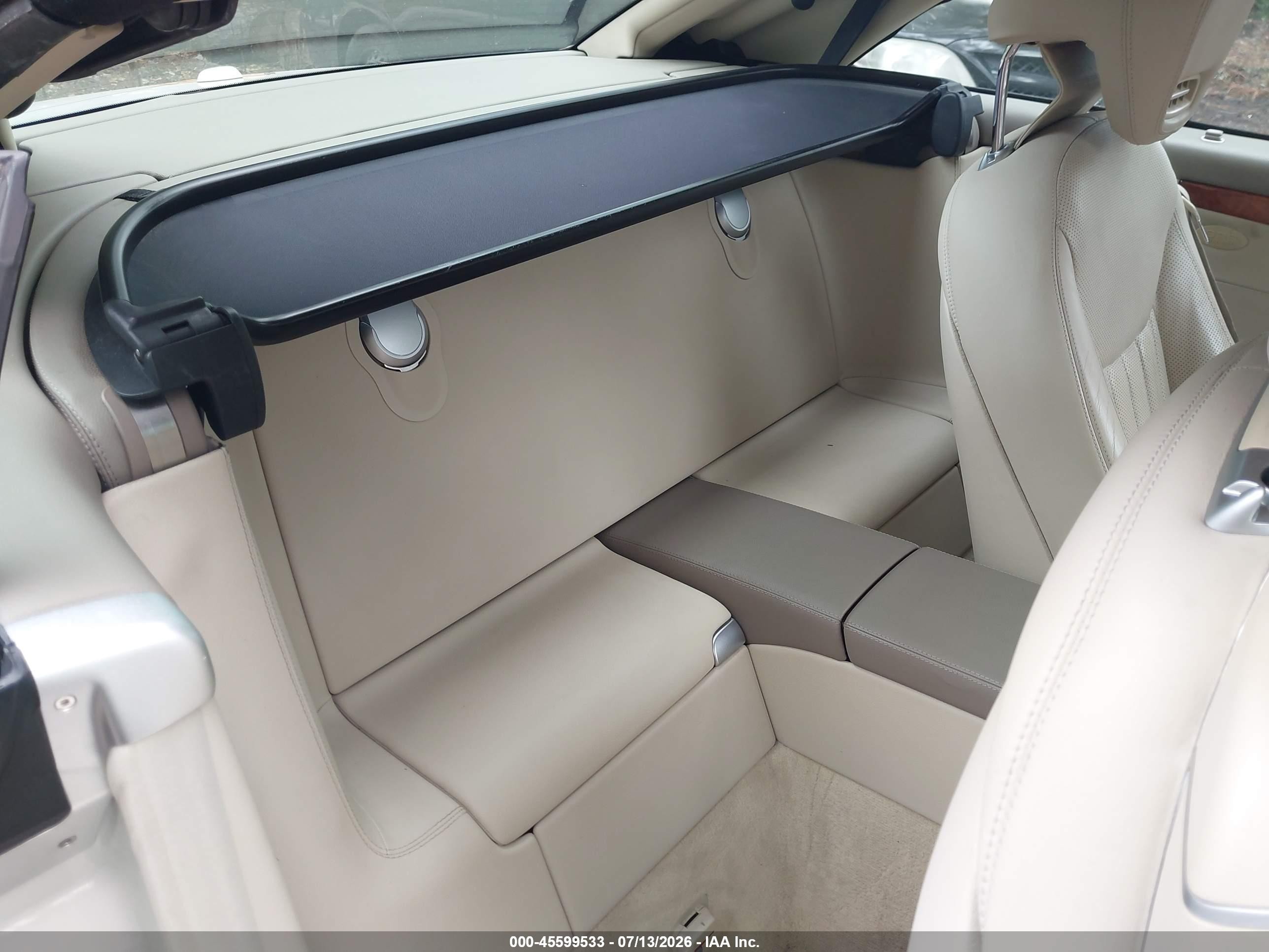2009 Mercedes-benz Sl 550   White vin: WDBSK71F09F149287