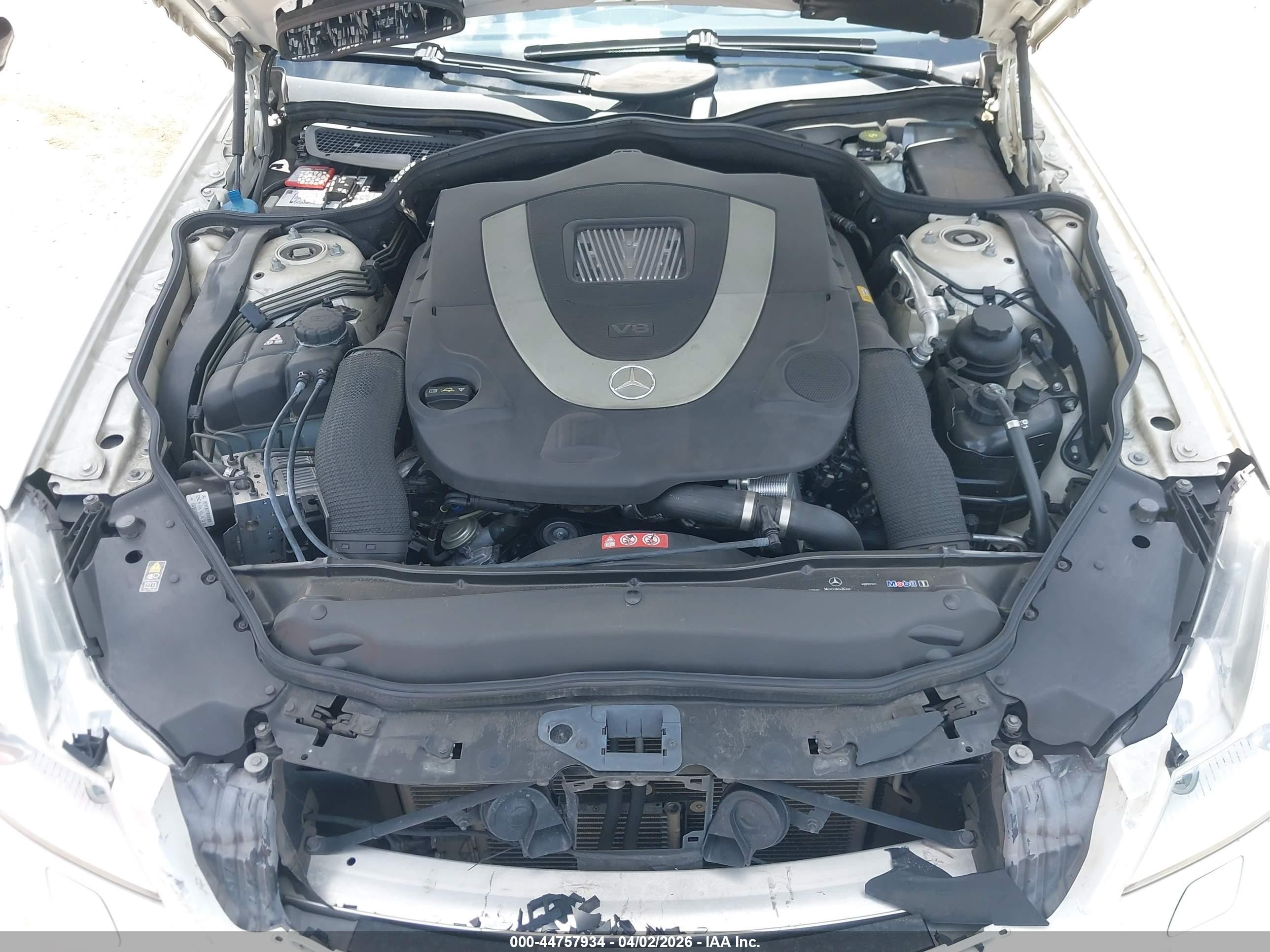 2009 Mercedes-benz Sl 550   White vin: WDBSK71F09F149600