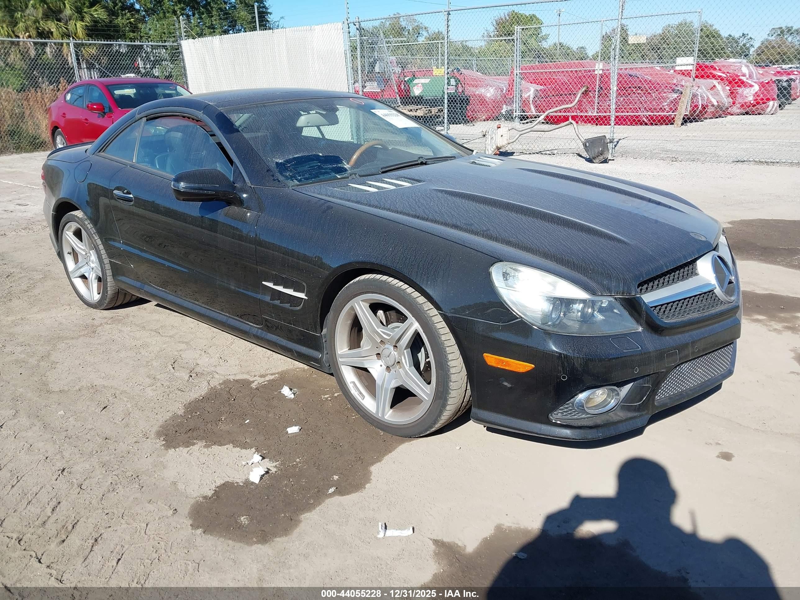 2009 Mercedes-benz Sl 550   Black vin: WDBSK71F09F149810