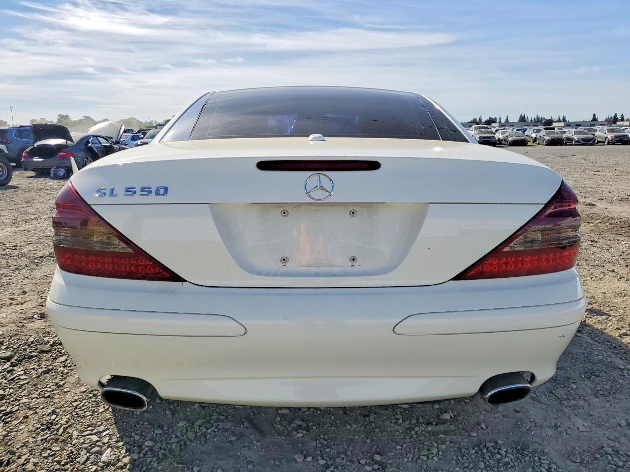 2007 Mercedes-benz Sl 550 White vin: WDBSK71F17F120541