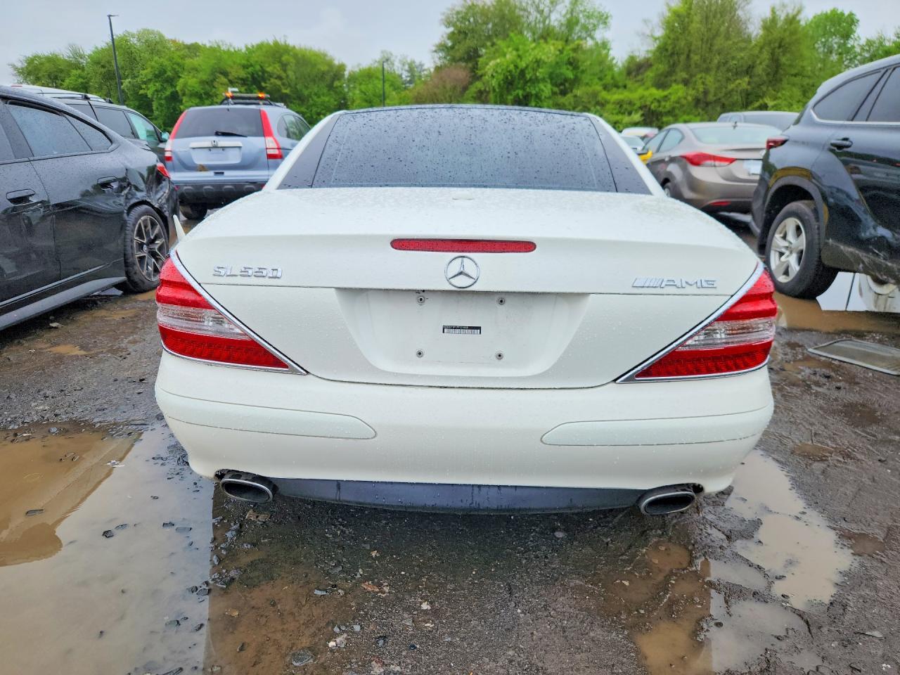 2007 Mercedes-benz Sl 550 White vin: WDBSK71F17F121608