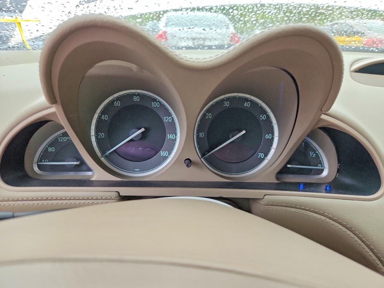 2007 Mercedes-benz Sl 550 White vin: WDBSK71F17F121608