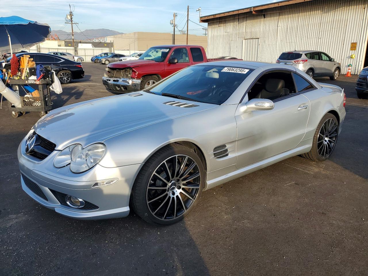 2007 Mercedes-benz Sl 550 Silver vin: WDBSK71F17F127683