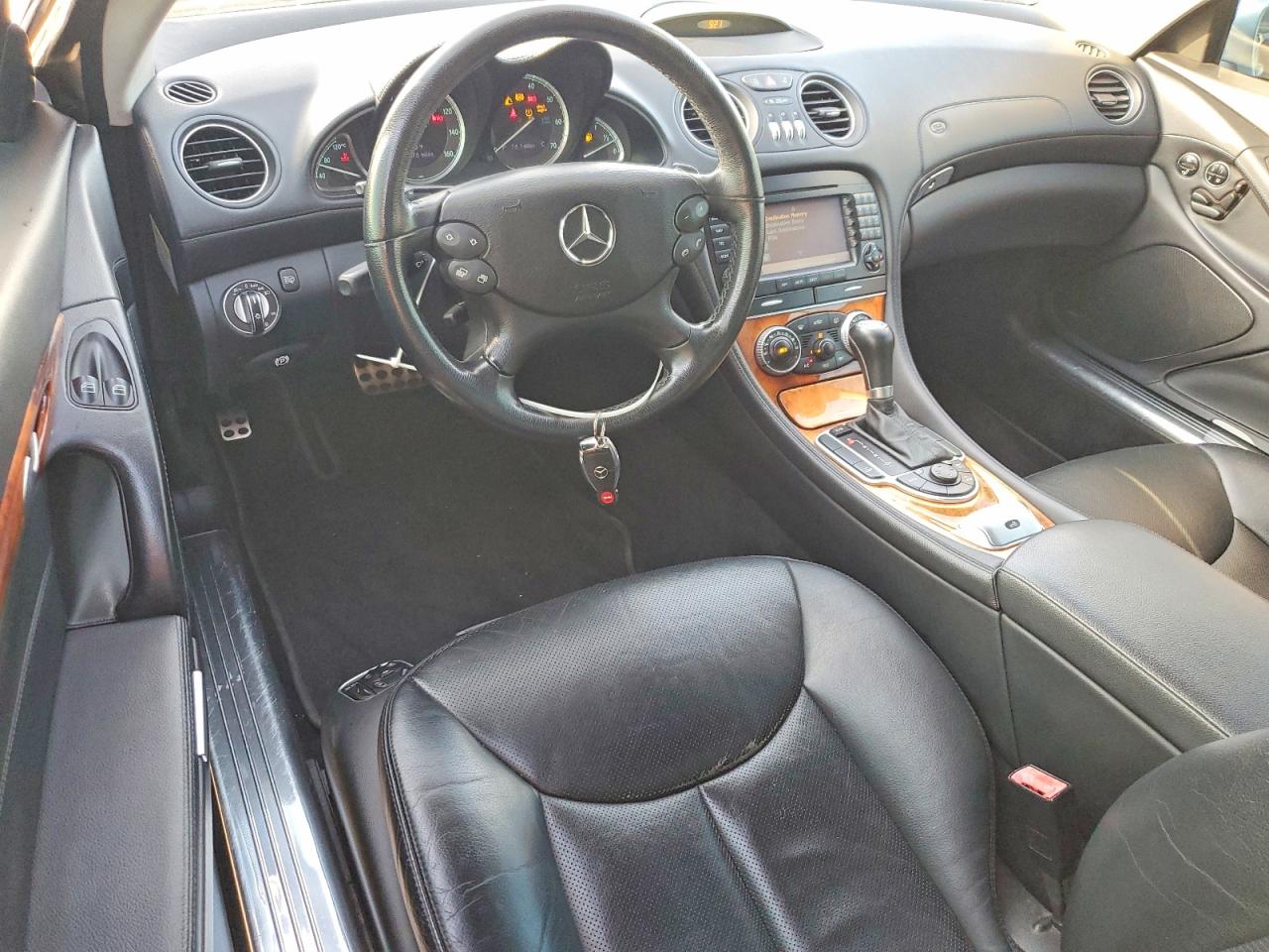 2007 Mercedes-benz Sl 550 Silver vin: WDBSK71F17F127683