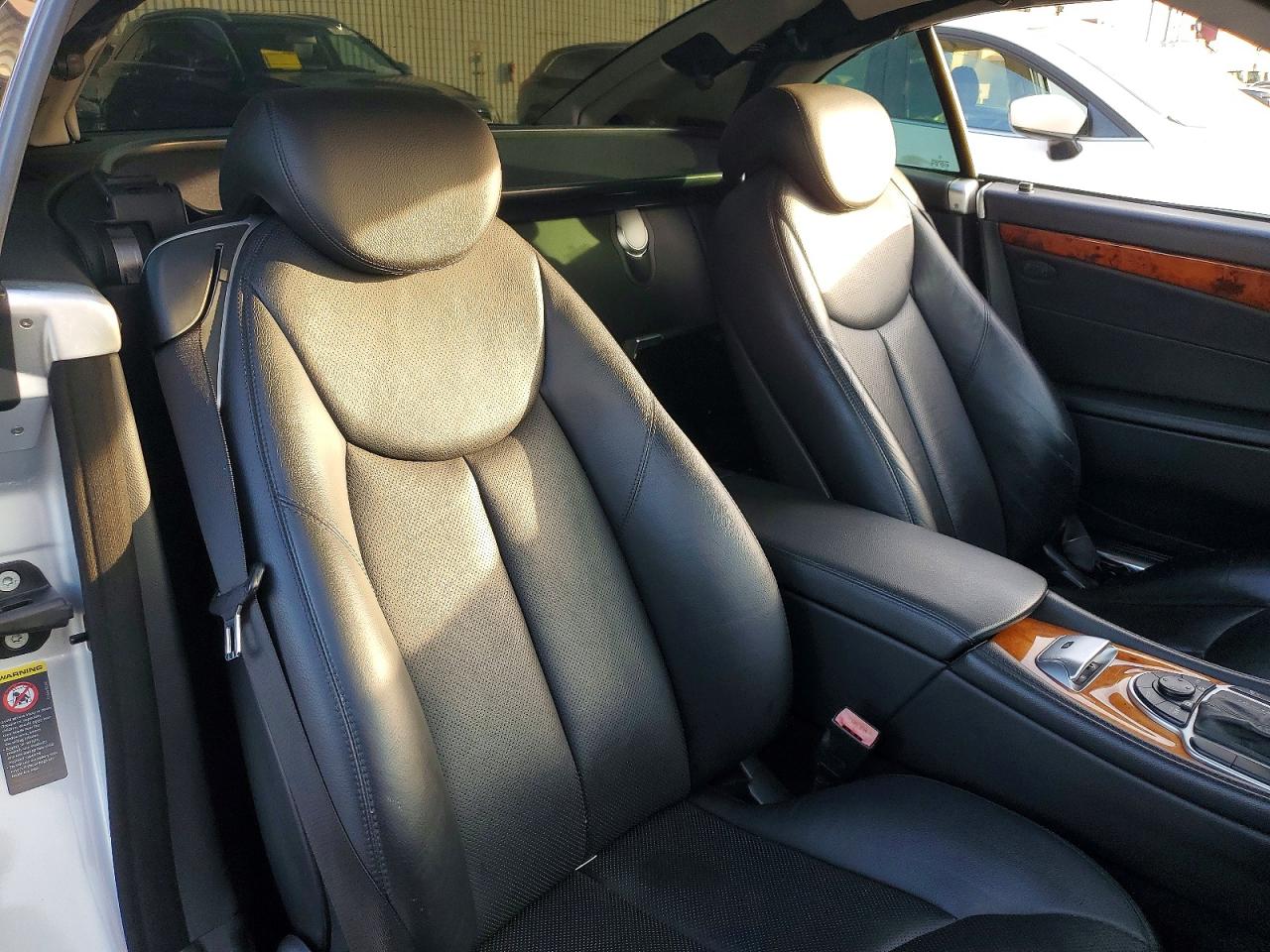 2007 Mercedes-benz Sl 550 Silver vin: WDBSK71F17F127683