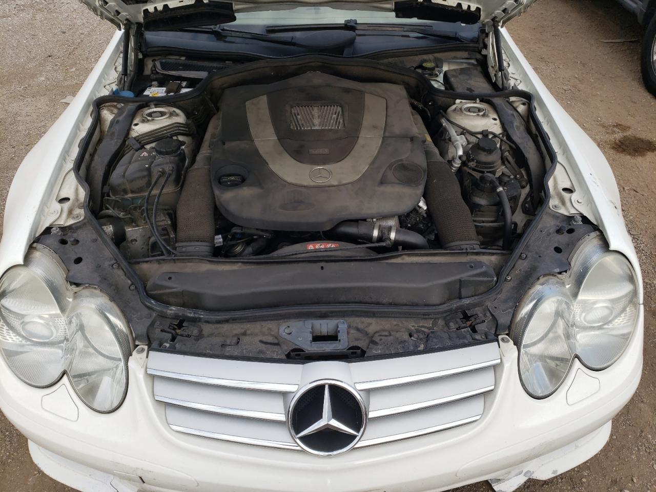 2007 Mercedes-benz Sl 550 White vin: WDBSK71F17F135878