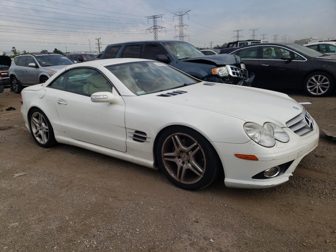 2007 Mercedes-benz Sl 550 White vin: WDBSK71F17F135878