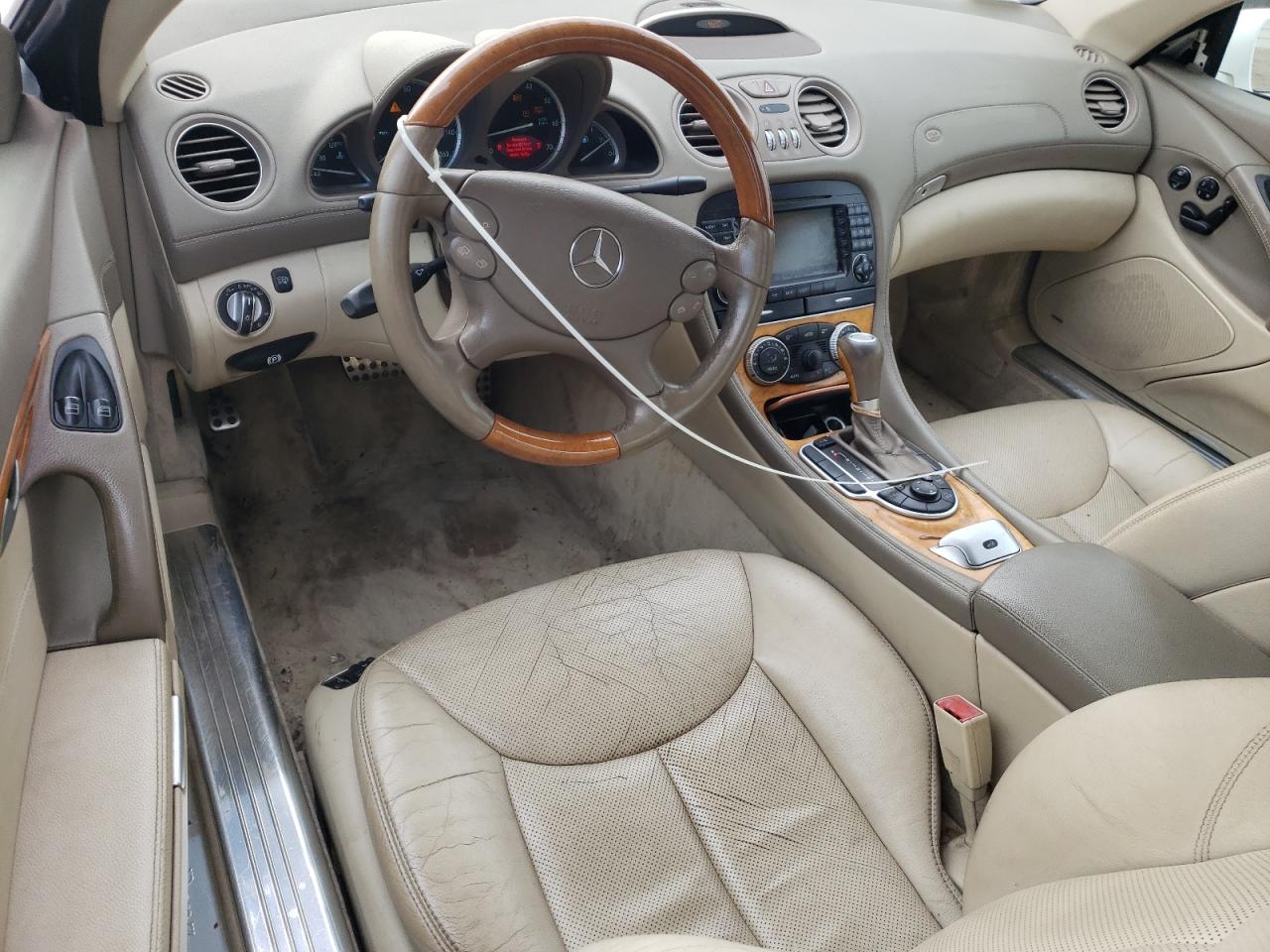 2007 Mercedes-benz Sl 550 White vin: WDBSK71F17F135878