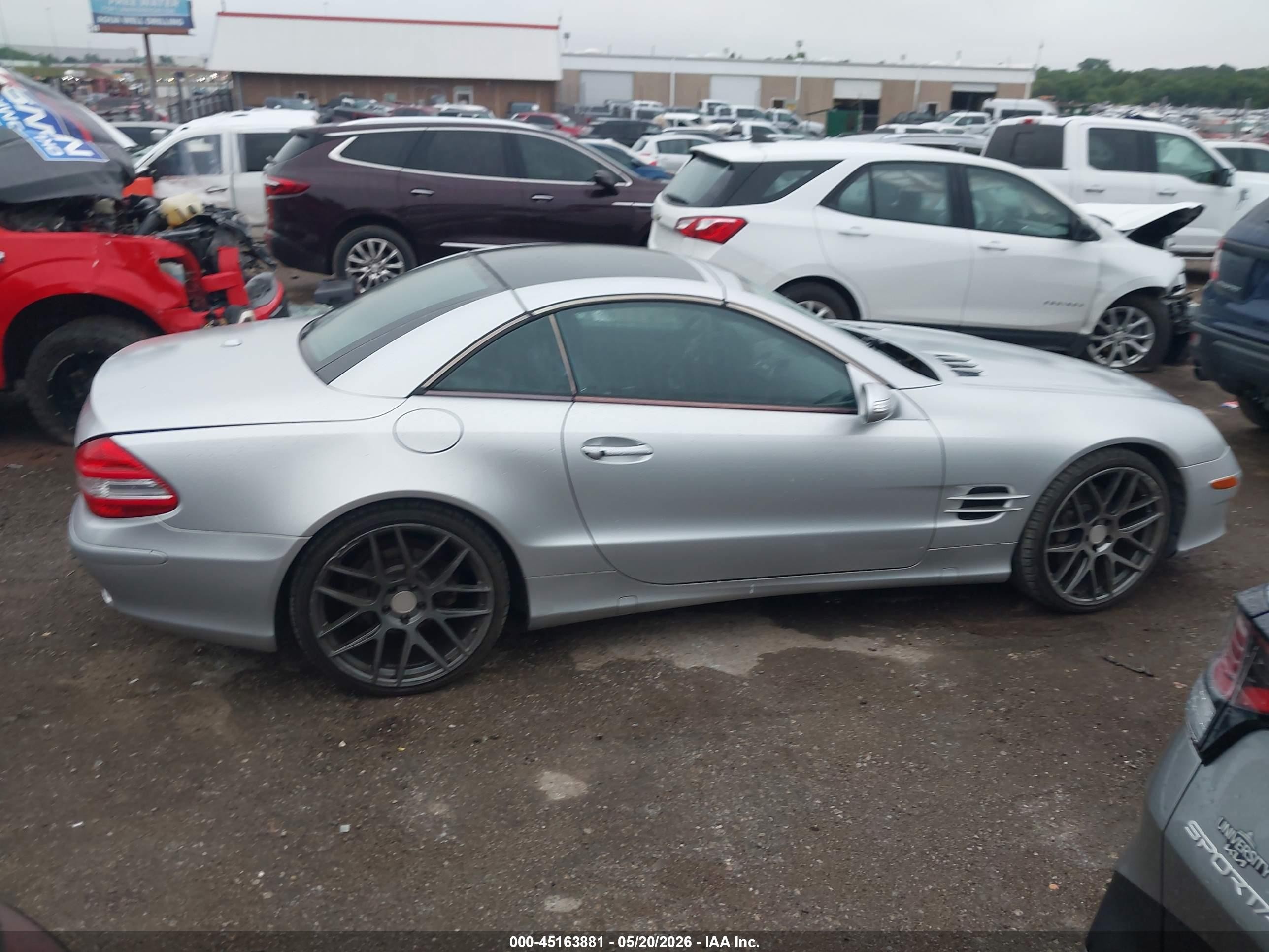 2008 Mercedes-benz Sl 550   Silver vin: WDBSK71F18F136076