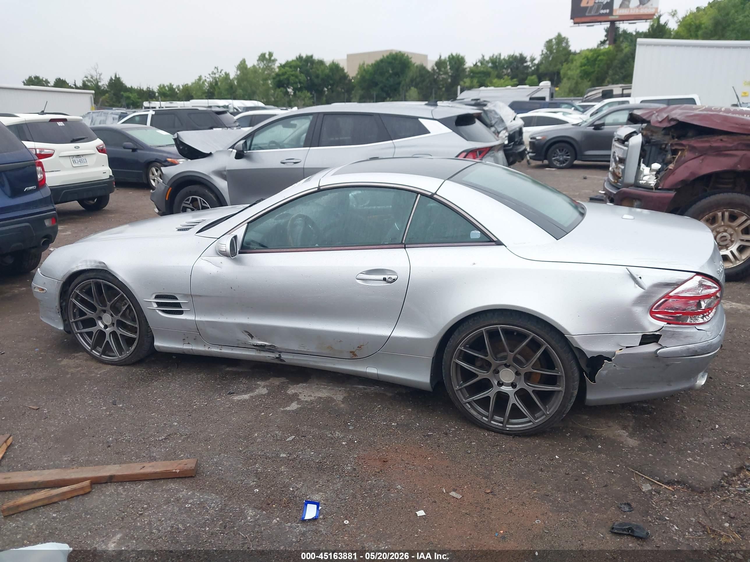 2008 Mercedes-benz Sl 550   Silver vin: WDBSK71F18F136076