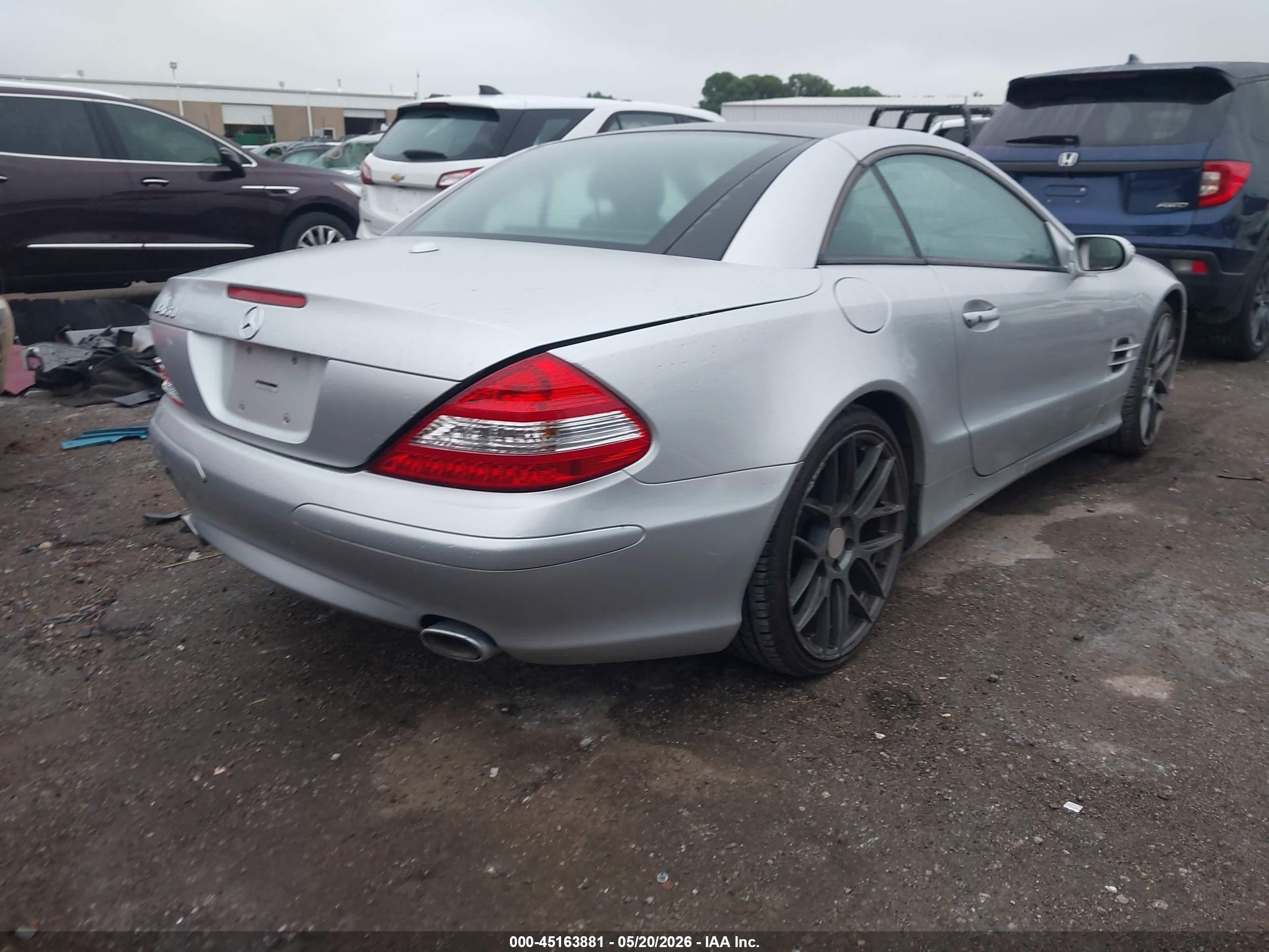 2008 Mercedes-benz Sl 550   Silver vin: WDBSK71F18F136076