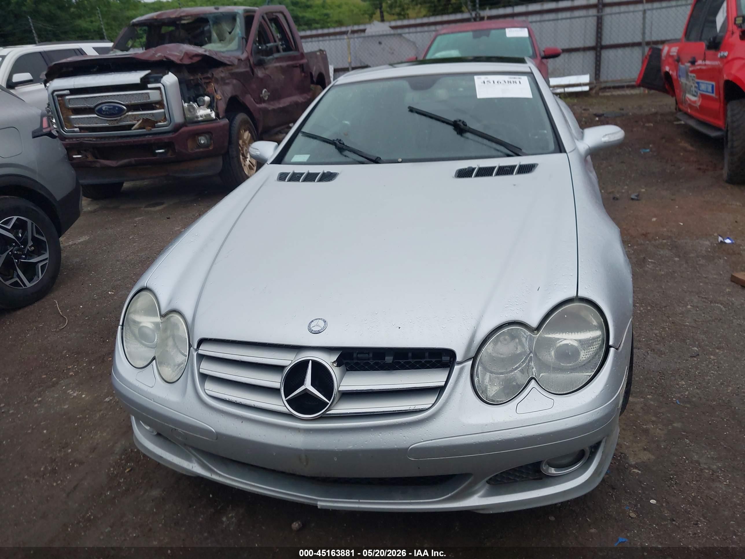 2008 Mercedes-benz Sl 550   Silver vin: WDBSK71F18F136076