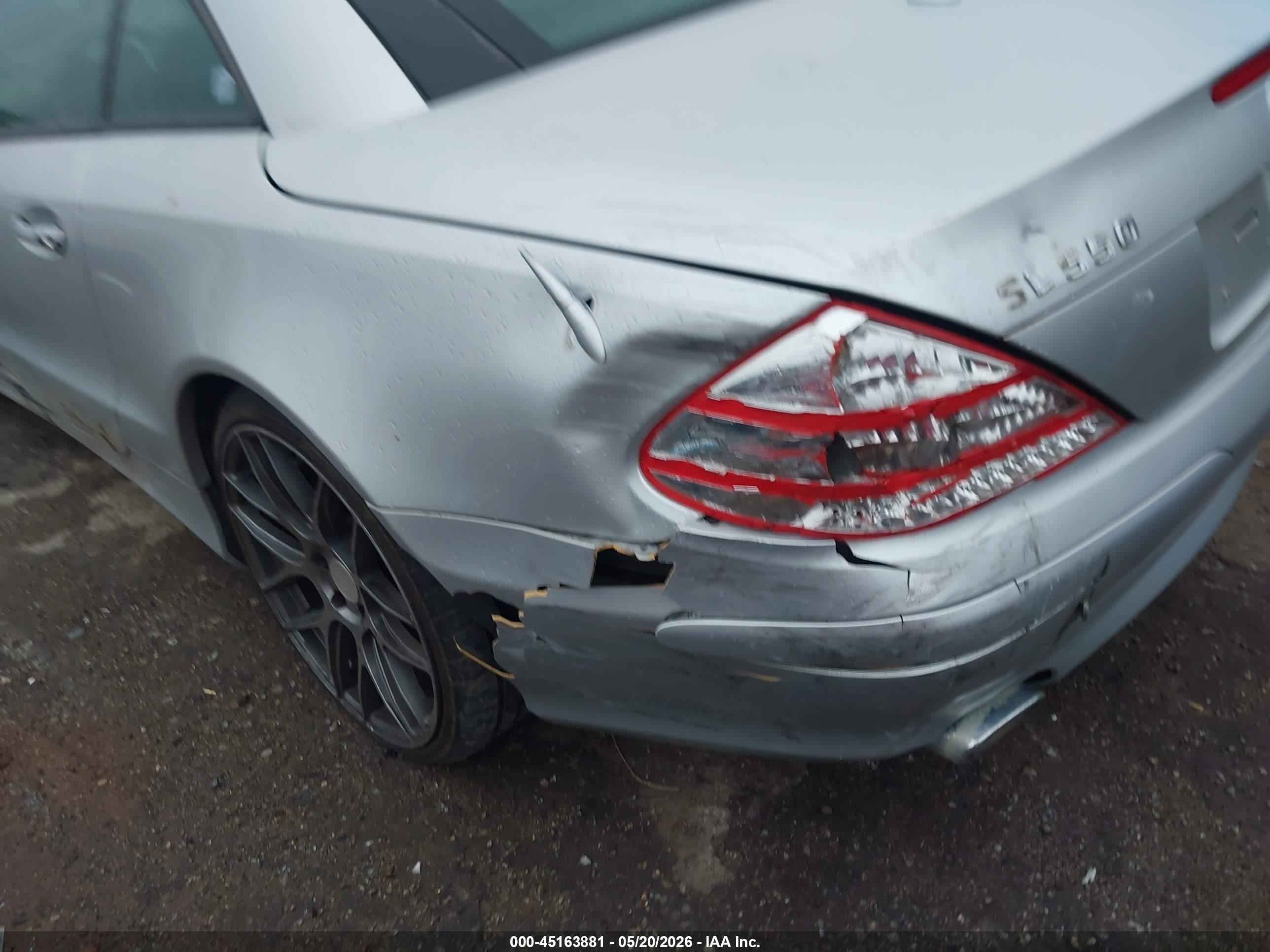 2008 Mercedes-benz Sl 550   Silver vin: WDBSK71F18F136076