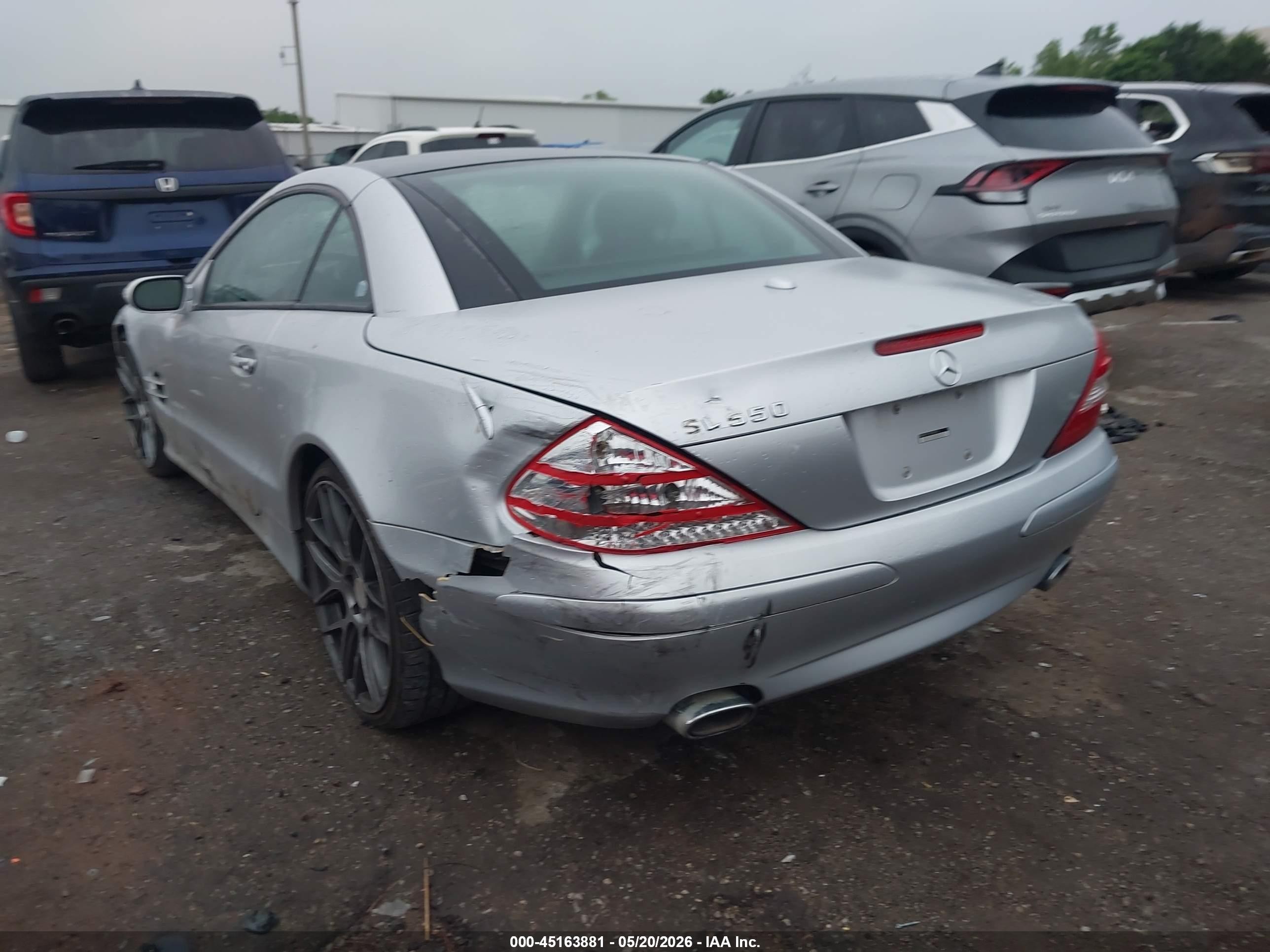 2008 Mercedes-benz Sl 550   Silver vin: WDBSK71F18F136076